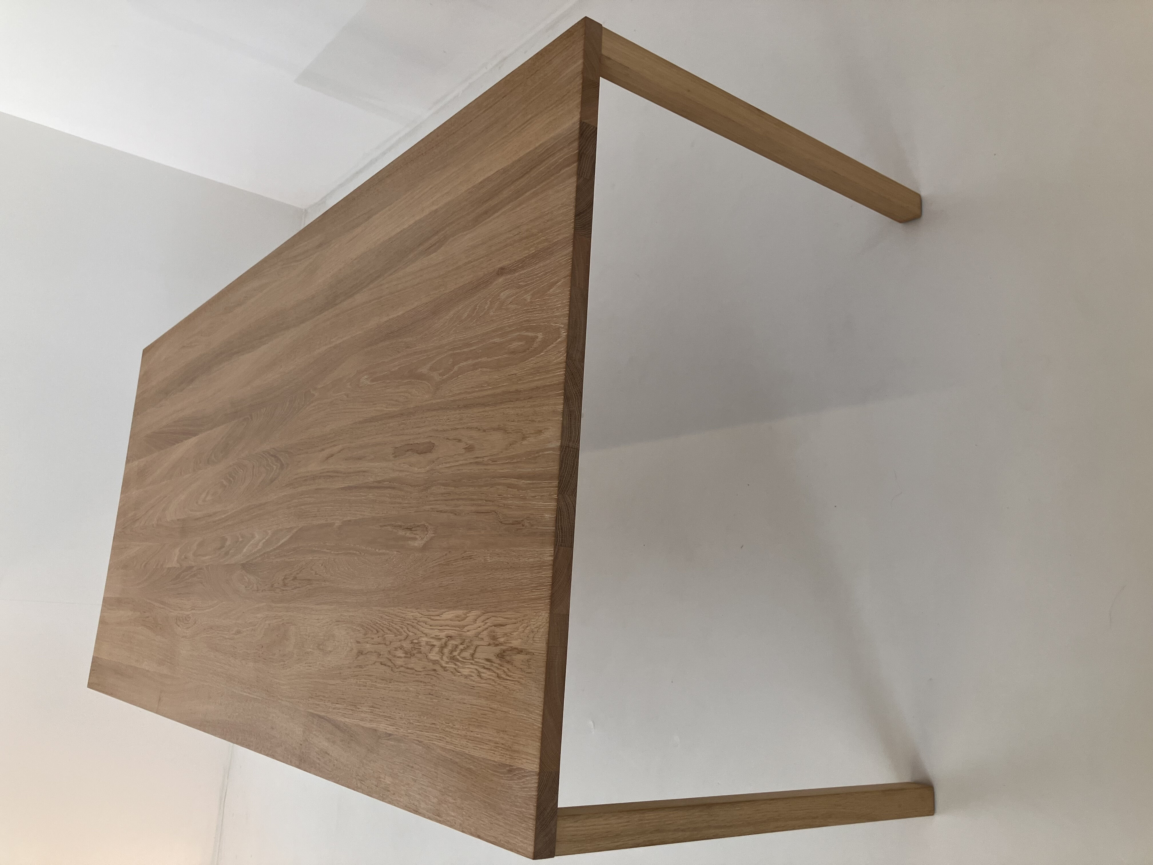 More - Esstisch Slic Massivholzplatte Eiche Oberfläche Geölt Beine Aluminium Furniert - 3
