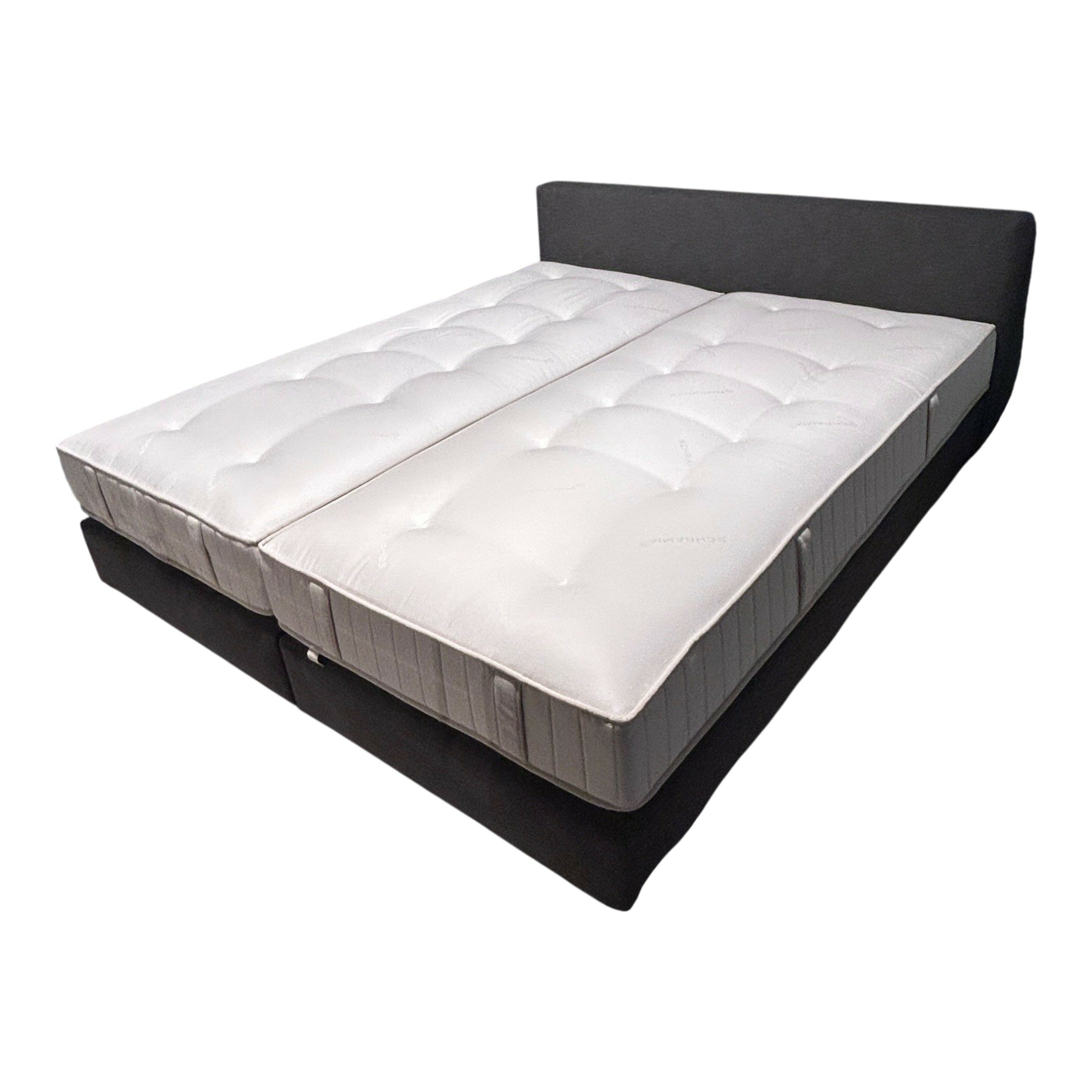 Schramm - Bett Cube Limited Edition Stoff Lino-2230 Grau Fuß Schwarze Blindfüße mit 2 Matratzen - 1