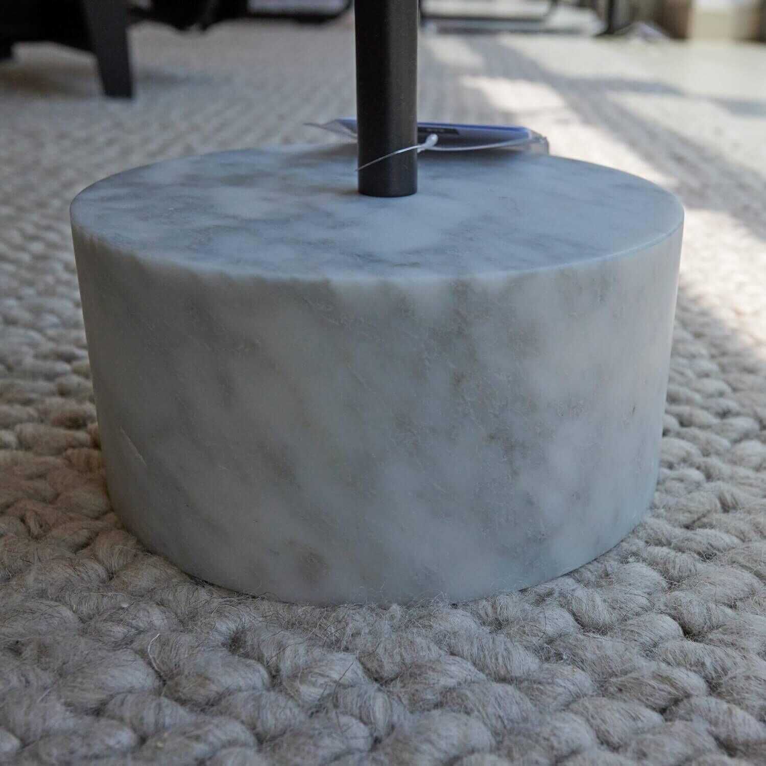 Cassina - Beistelltisch 9 Basis Und Platte Marmor Carrara  Gestell Anthrazit - 2