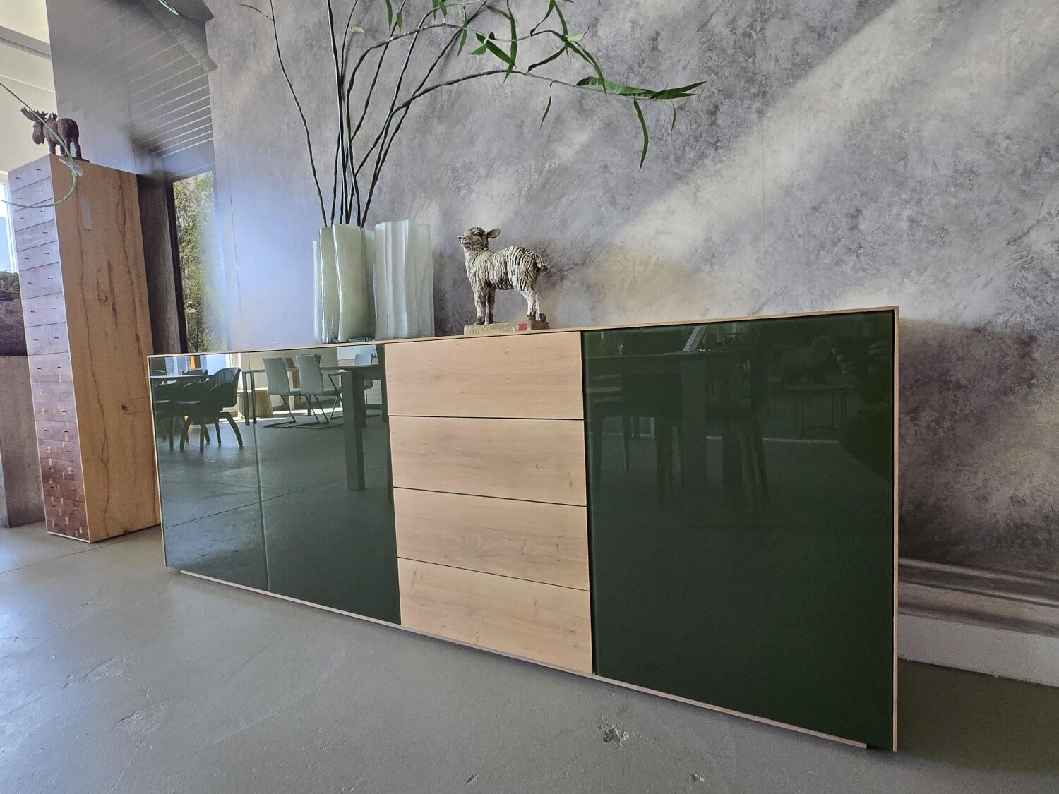 Scholtissek - Anrichte Sideboard Farn Korpus Knorrige Eiche Puro Geölt Front Glas 6003 Olivgrün Grün Glänzend - 2