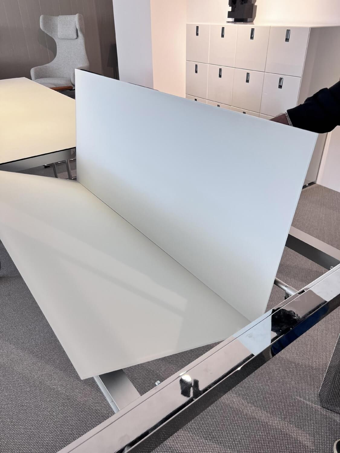 Kettnaker - Esstisch Soma Platte Weißglas Matt Weiß Gestell Metall Chrom Glänzend Blenden Weißglas Matt Mit Auszug - 6