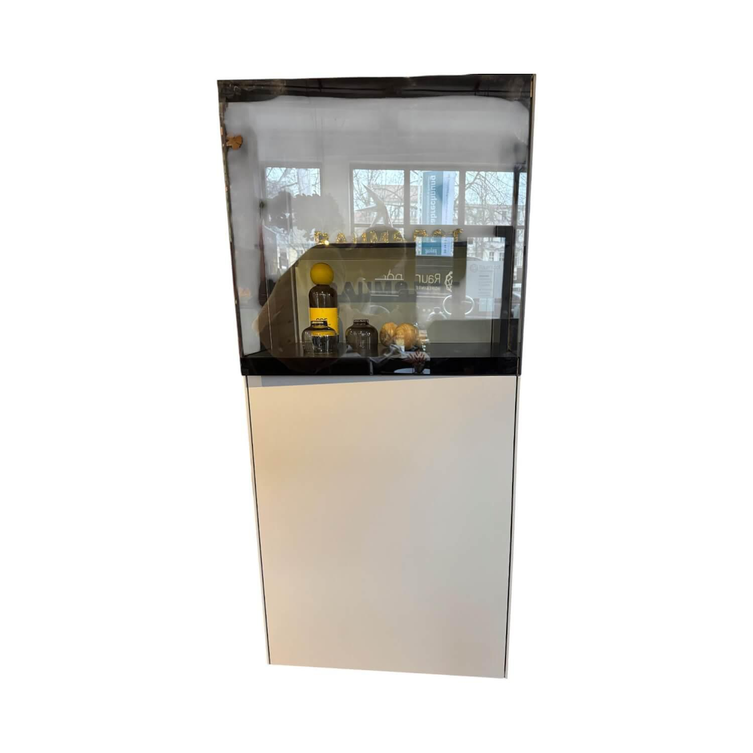 Kettnaker - Vitrine Soma Mattlack Vulkangrau Grau Tür Glas Grau Rückwand Mattlack Elfenbein Beige Inklusive Beleuchtung - 1