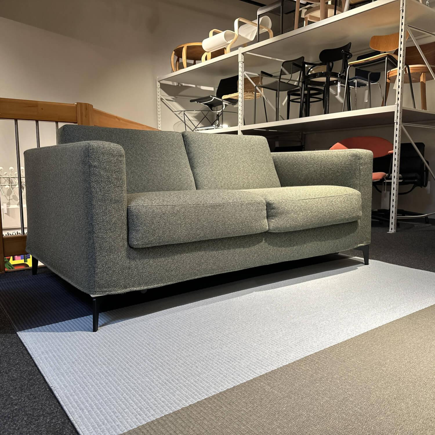 Bodema - Schlafsofa Richard Stoff Bonsai CH2955 032 Grün Metallfüße Schwarz Matt Mit Taschenfederkernmatratze - 5