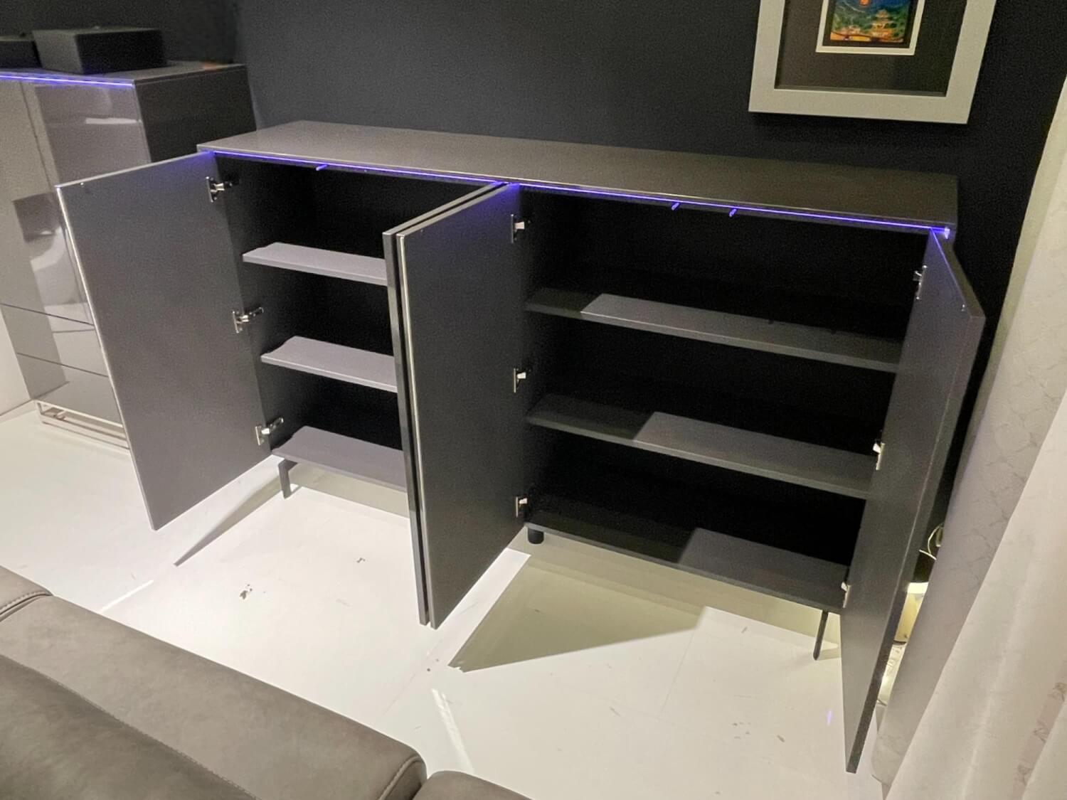 JOOP! - Sideboard Gloss Cubic 74702 Front Und Korpus Schiefergrau Hochglanz Kufe Chrome Mit Beleuchtung - 3