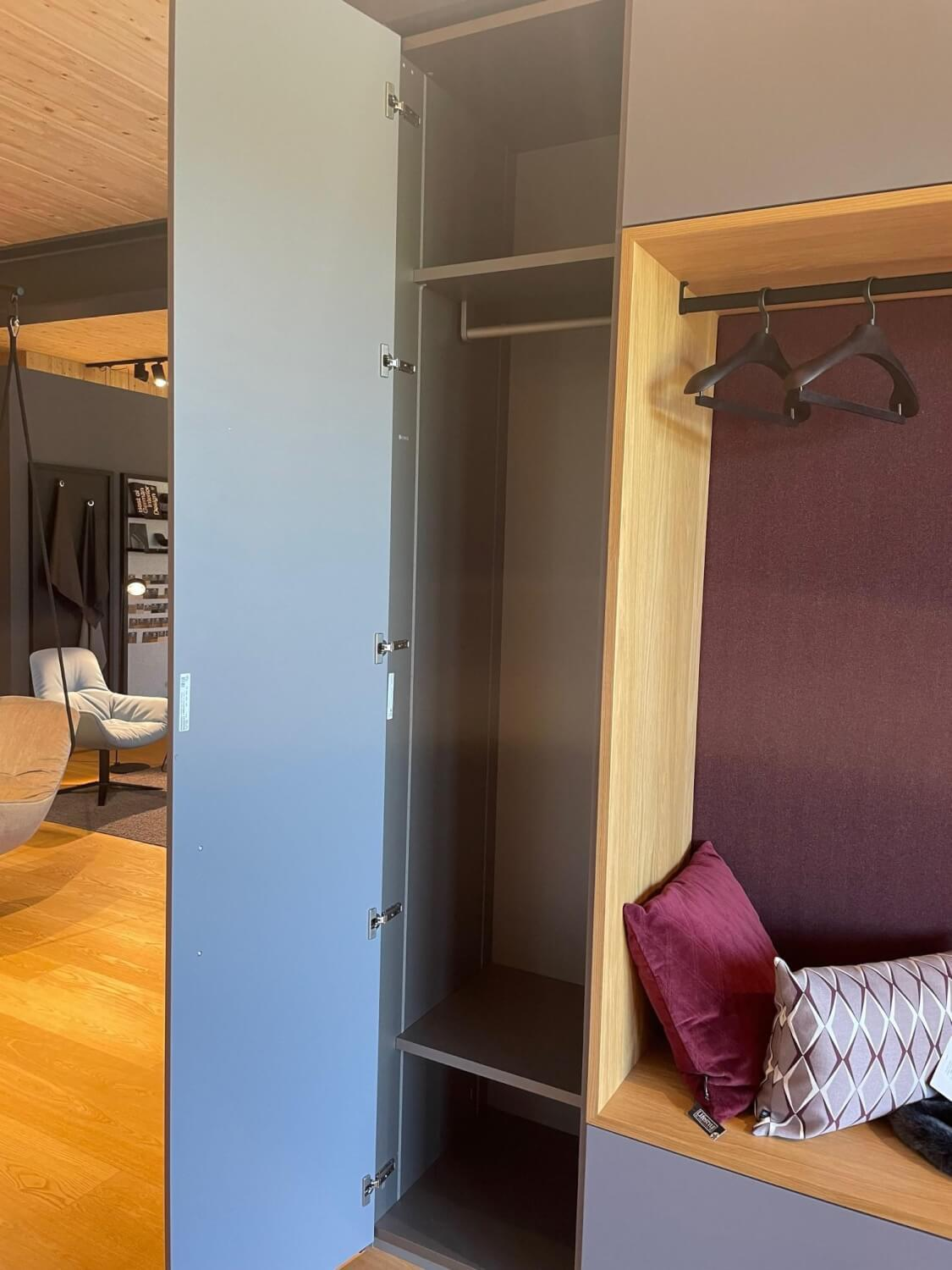 Interlübke - Garderobe Base Change In Eiche Massiv Natur Geölt Sitznische Flintgrau Lackiert Korpus Silbergrau Metallic Lackiert Rückwandbezug Stoff JAB CA1476/012 - 3