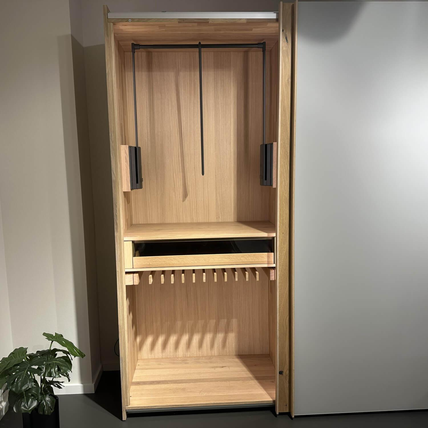 Team 7 - Schwebetürenschrank Soft Eiche Wild Weißöl Farbglas Matt Hellgrau Inklusive Innenleben Und Beleuchtung - 19