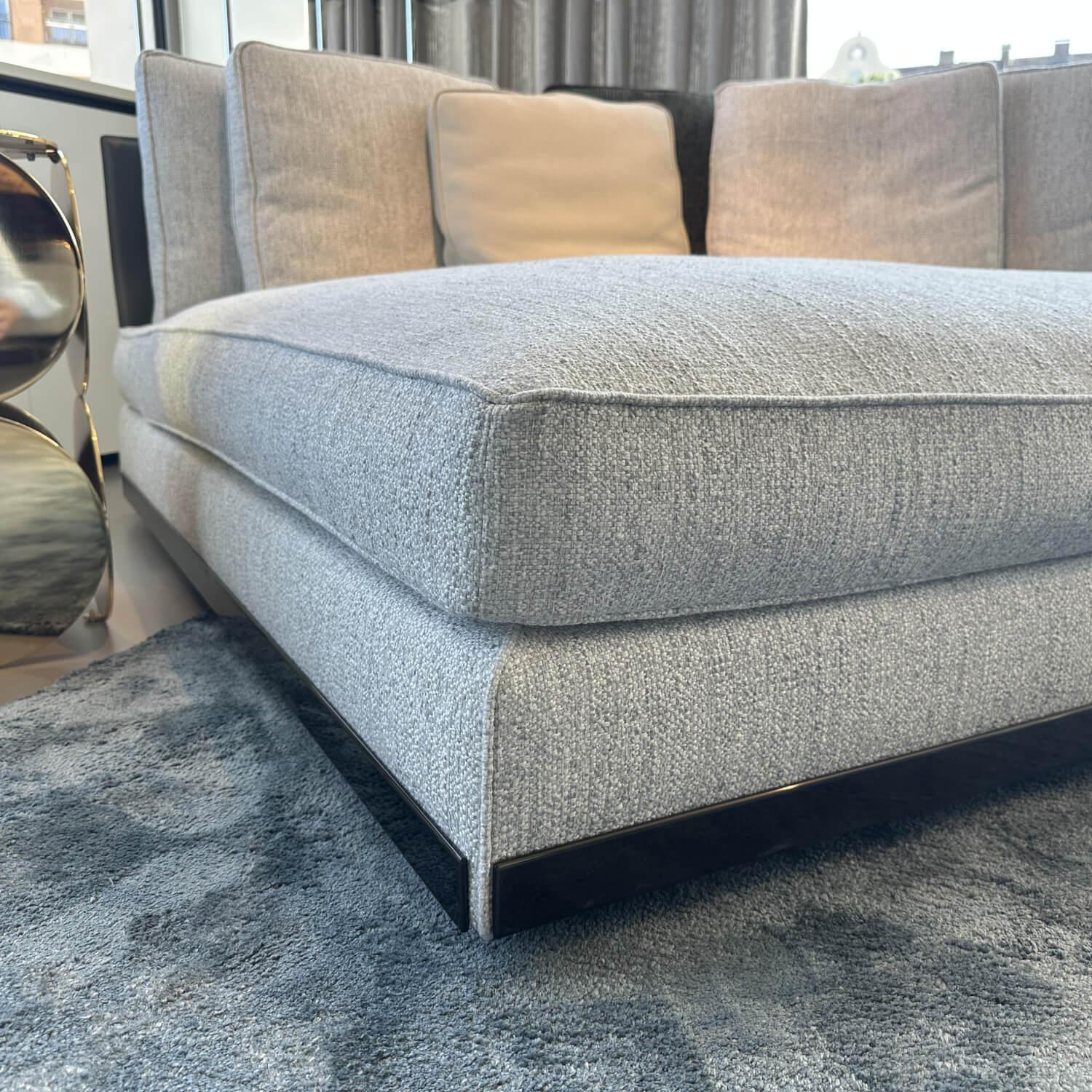 Minotti - Polstergruppe West Stoff Fisher 10 Ghiacciol Grau Inklusive Tischelement Und Kissen - 8