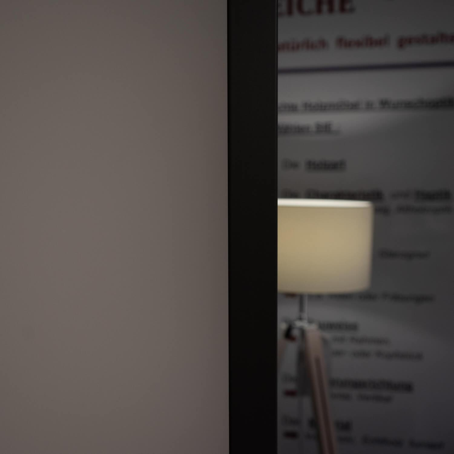 Kleiderschrank 5-Türig Liva Lando Mit LED-Einbauspot Lack Kristallgrau Matt Korpus Schiefergrau