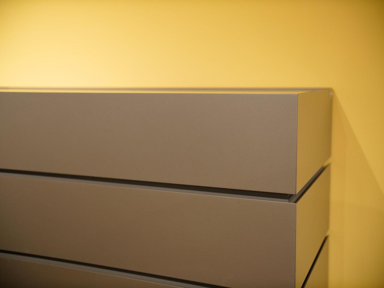 Interlübke - Sideboard Cube Bold lacquer M10 Bronze Metallic And lacquer M16 Elephant - 10