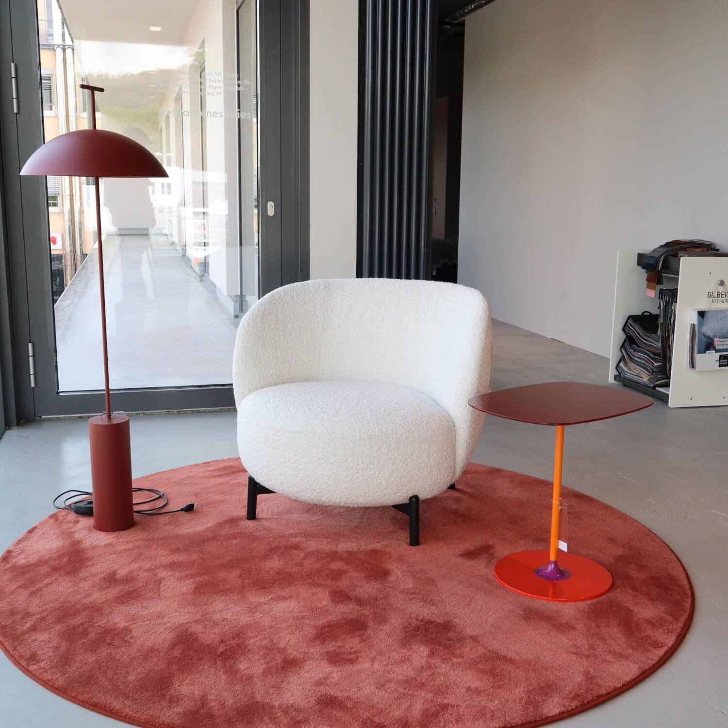 Kartell - Sessel Lunam Bezug Stoff Curly Weiß Inklusive Beistelltisch Thierry Bordeaux Rot Und Stehlampe Geen A Ziegelrot - 5