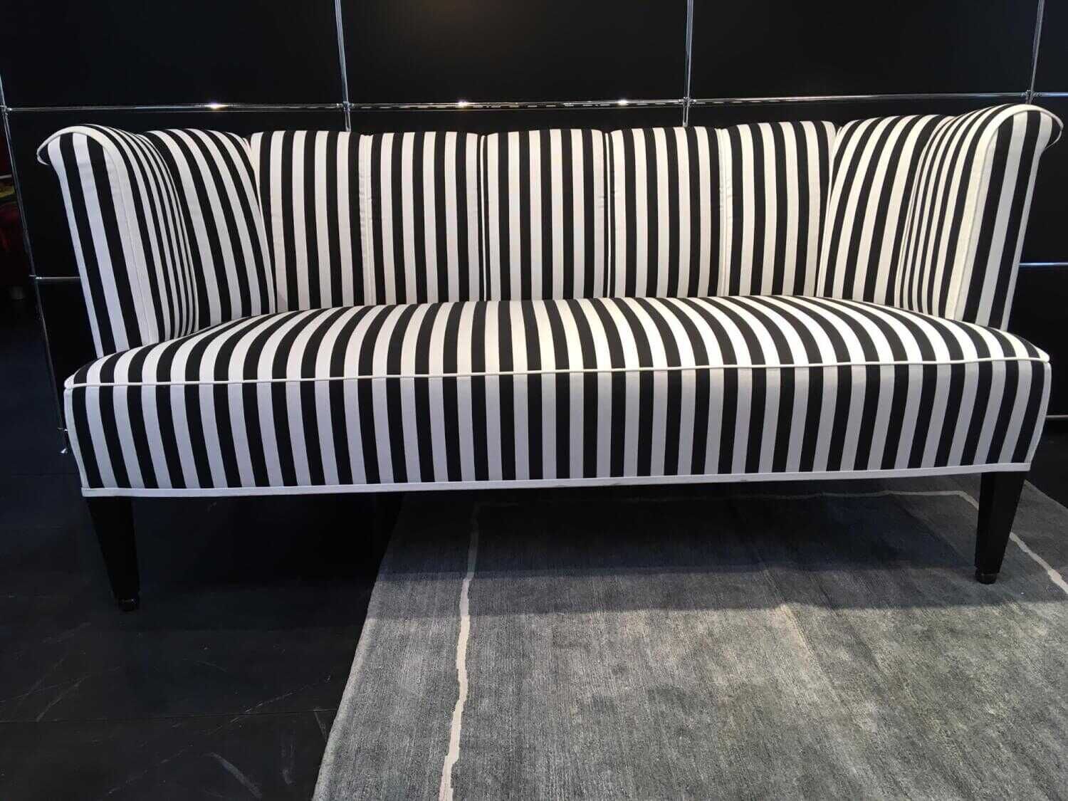 Wittmann - Sofa  Alleegasse Stoff E Streifen Schwarz Weiß Füße Schwarz - 7