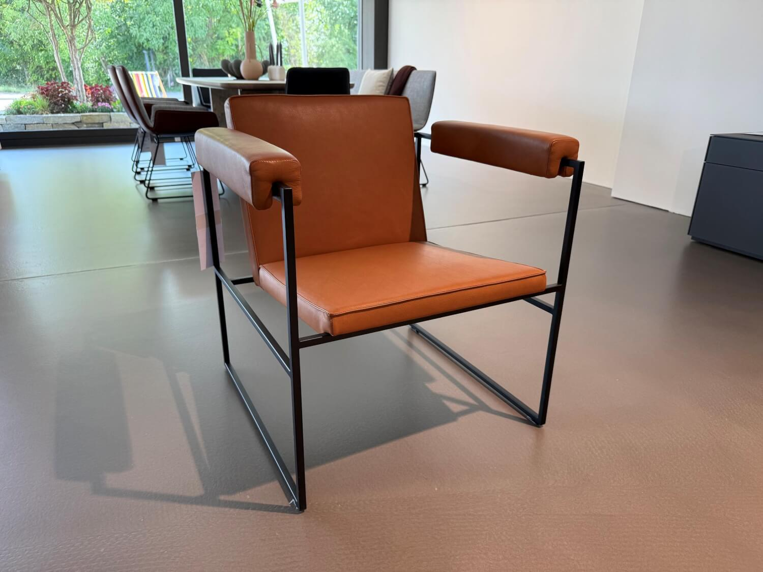 Brühl - Sessel Grace Leder Pearl 5707 0045 Cognac Braun Gestell Schwarz Pulverbeschichtet Mit Armlehnpolster - 5