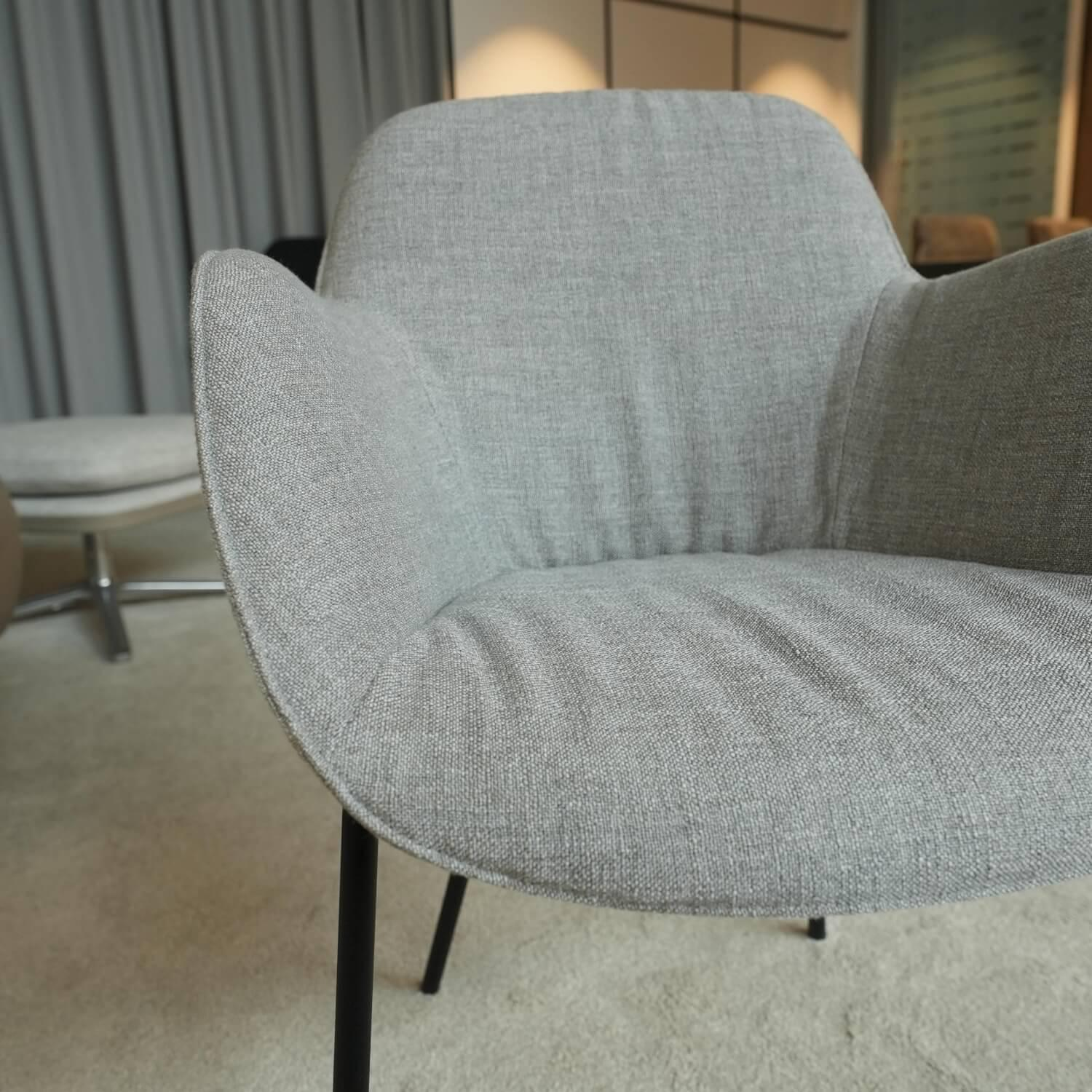 Walter Knoll - 2er Set Armlehnstuhl Sheru Stoff Gaia 7891 Platin Grau 4 Bein Untergestell Matt Pulverbeschichtet Schwarz - 6