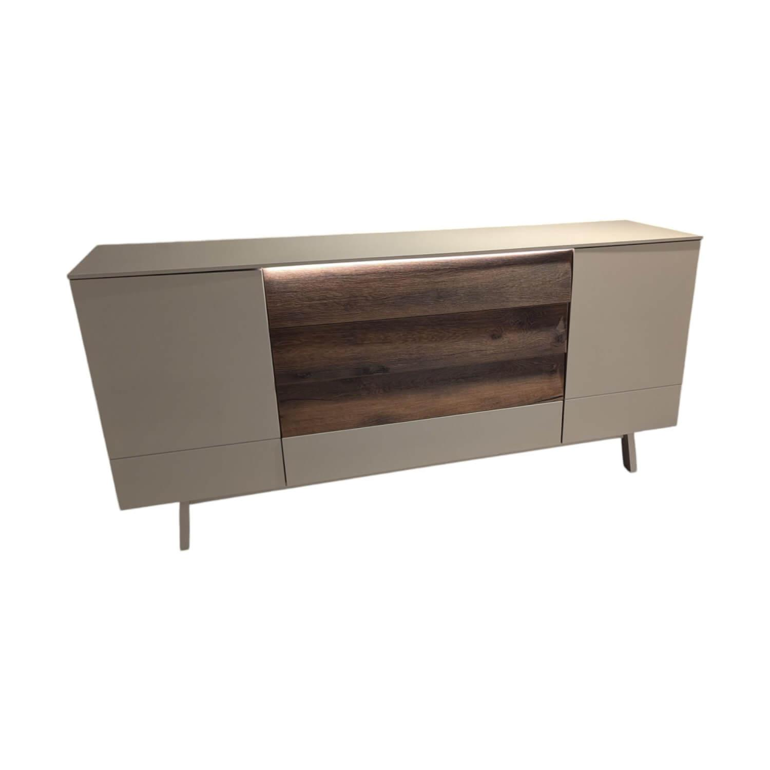 Gwinner - Sideboard Missano Lack Seidenmatt Fango Grau Akzente Balkeneiche Struktur Terra Mit LED Beleuchtung - 1