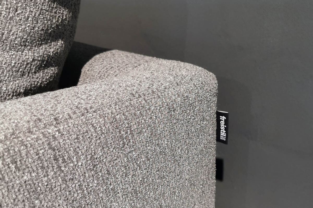 745653e7f6a76554a72d0b76875282ea54ddd25a_MF_0014722_001_mf_prop_image4_325293_3 freistil Rolf Benz - Sofa Freistil 133 Stoff 6313 Eisengrau Mittelgrau Grau Fuß Quadratrohr Strukturlack Matt Schwarz - 4
