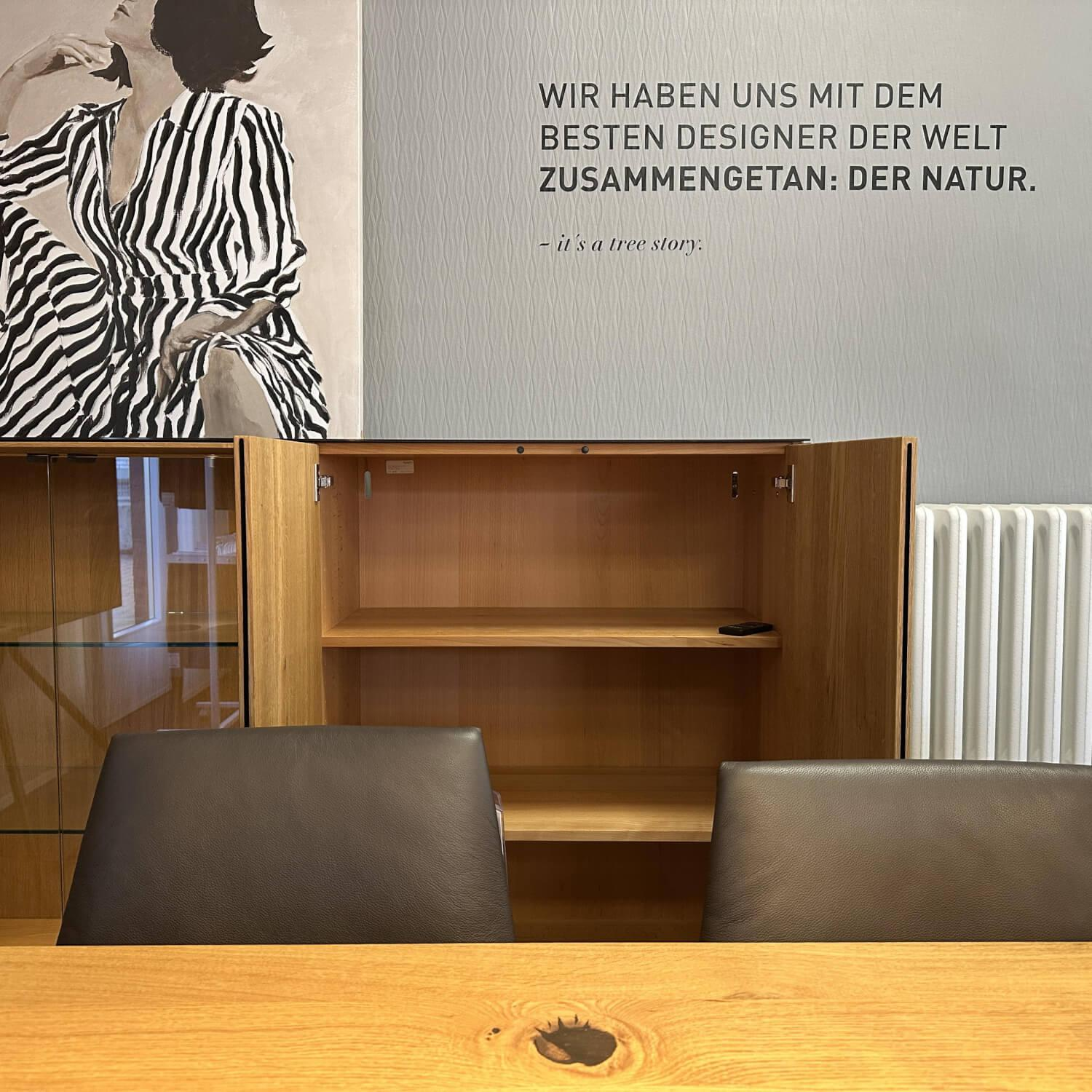 Team 7 - Anrichte Cubus Pure Eiche Naturöl Farbglas Dunkelbraun Metallgestell Schwarz Mit Beleuchtung - 4