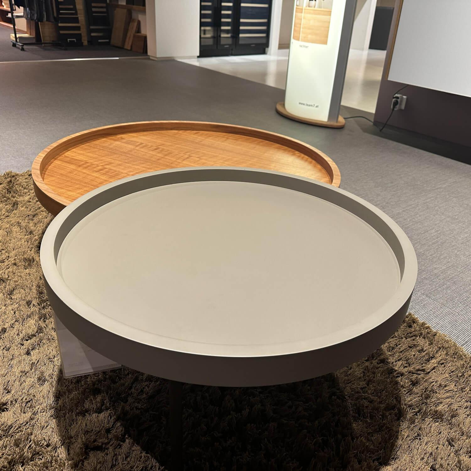 Ronald Schmitt Design - 2 Satztisch Platte Nussbaum Natur Lackiert Furniert Und MDF Softlack RAL 7006 Beige Grau Füße Schwarz Lackiert - 6