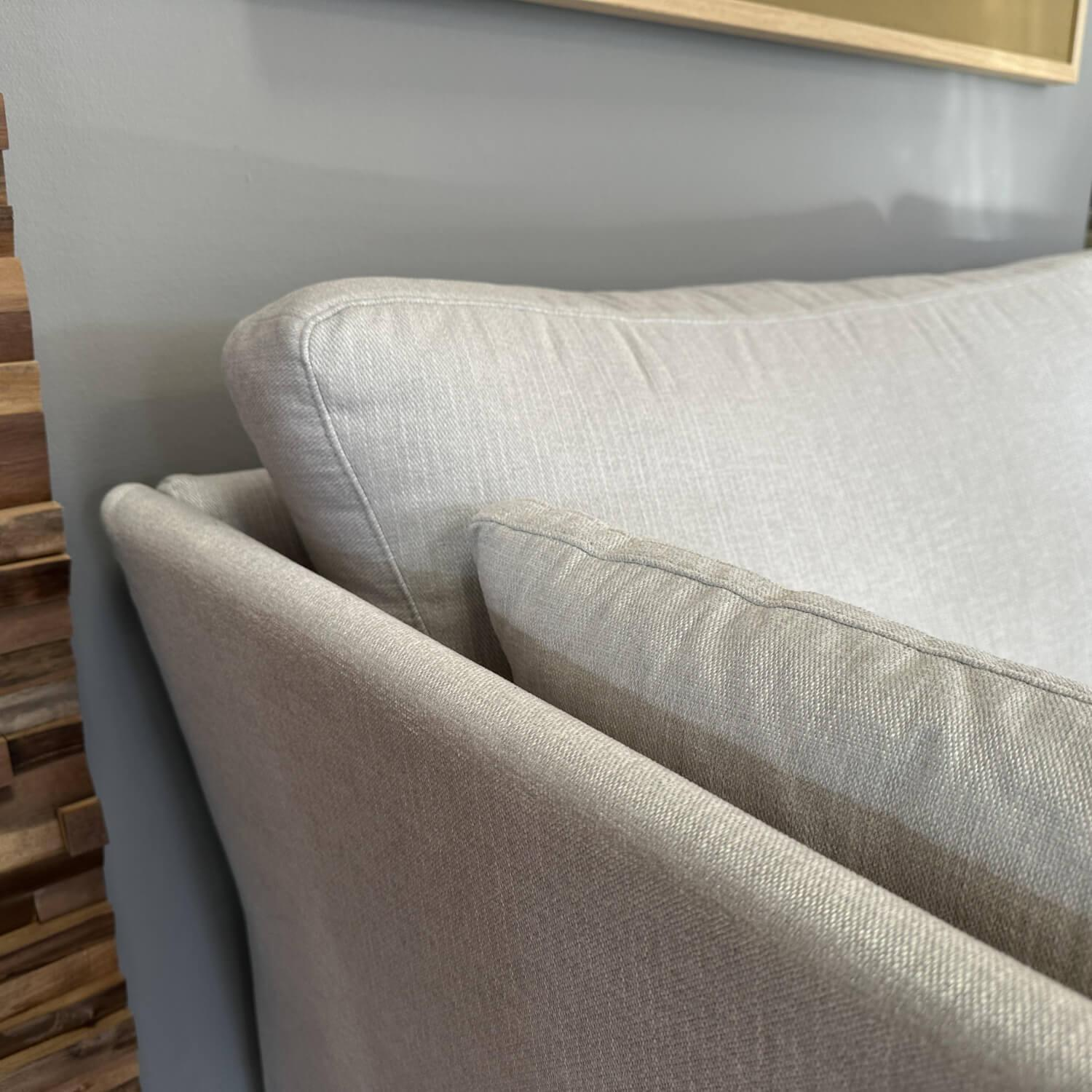 IP Design - Sofa John Edwards 8 Stoff Noah IP1744 272 Beige Sockel Metall Glanz Inklusive Armkissen - 5