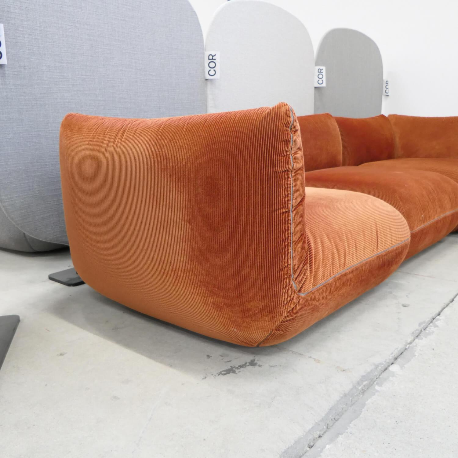 COR - Sofa Jalis 21 Stoff 9072 Kürbis Orange Rot Nahtband 5091 Mittelgrau - 2
