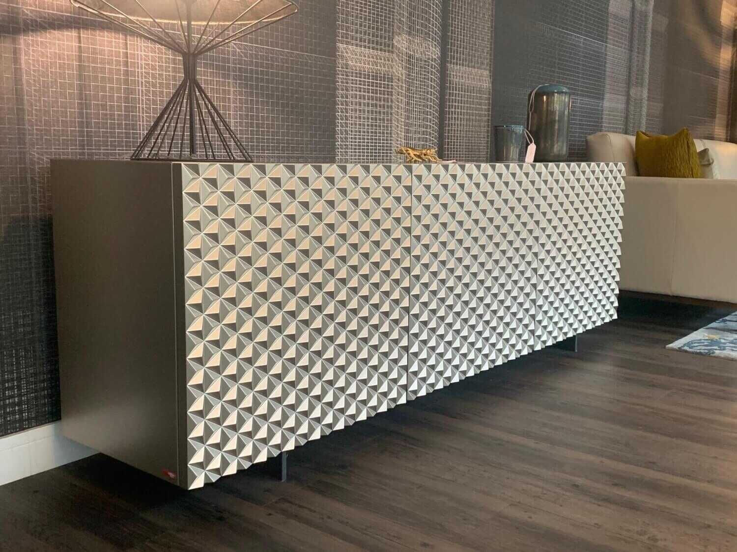 cattelan-italia-sideboard-royalton-3-t-C3-BCrig-mit-glaseinlegeb-C3-B6den-3c3fdfbe878b59Mv1gMoXmEaj Cattelan Italia - Sideboard Royalton 3-türig mit Glaseinlegeböden - 3
