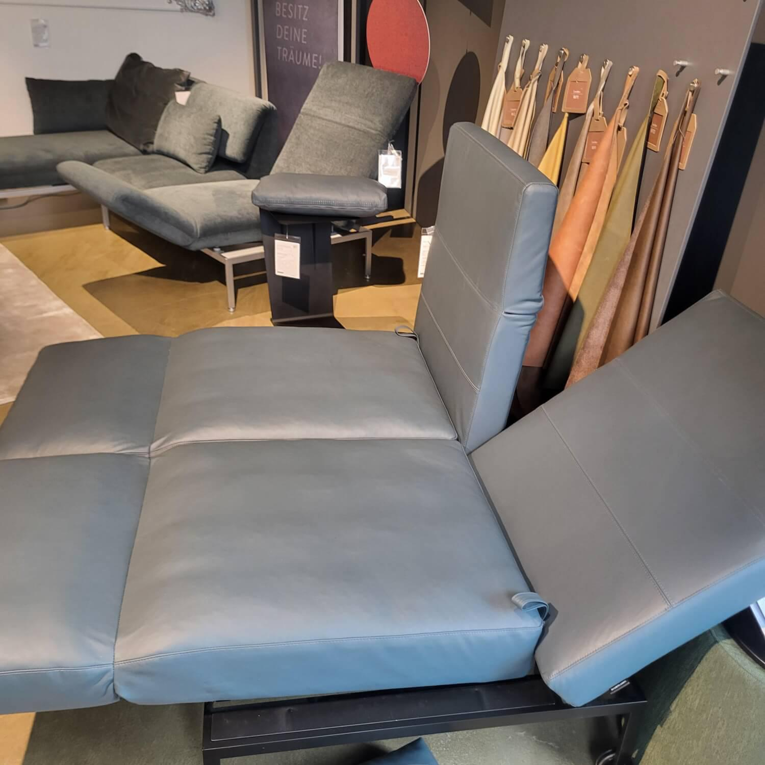 Brühl - Sofa Roro Soft Leder La Plume 65 Blau Gestell Metall Schwarz Pulverbeschichtet Mit Rollen Inklusive 2 Kissen - 7