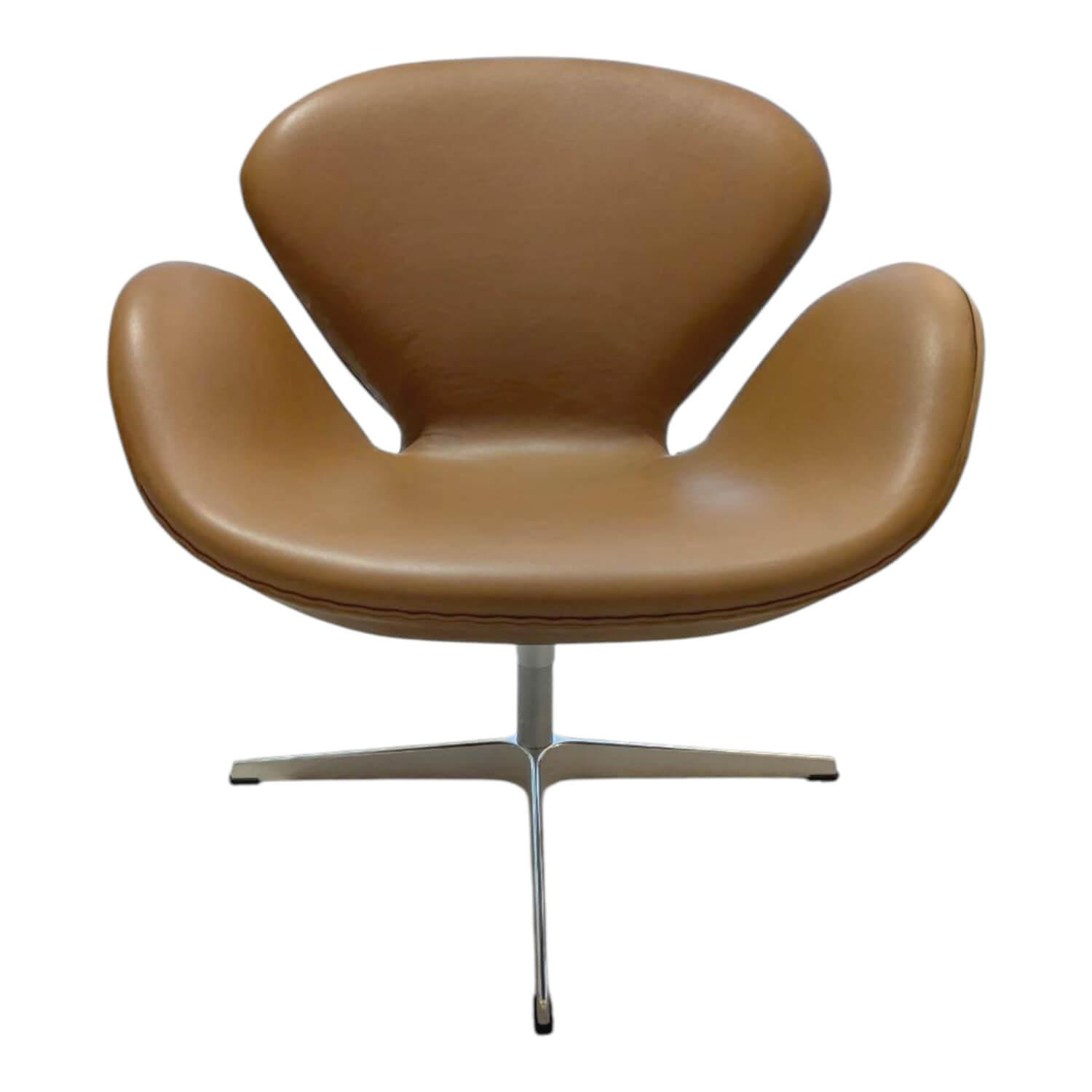 Fritz Hansen - Sessel 3320™ Leder Grace Walnuss Leder Gestell Aluminium Poliert - 1