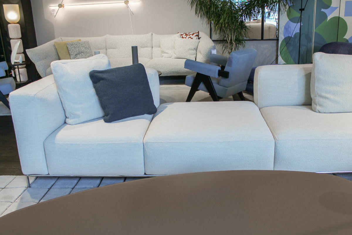 Cassina - Ecksofa Mex-Hi Stoff Look Corda Cremeweiß Gestell Verchromt mit 6 Kissen - 5