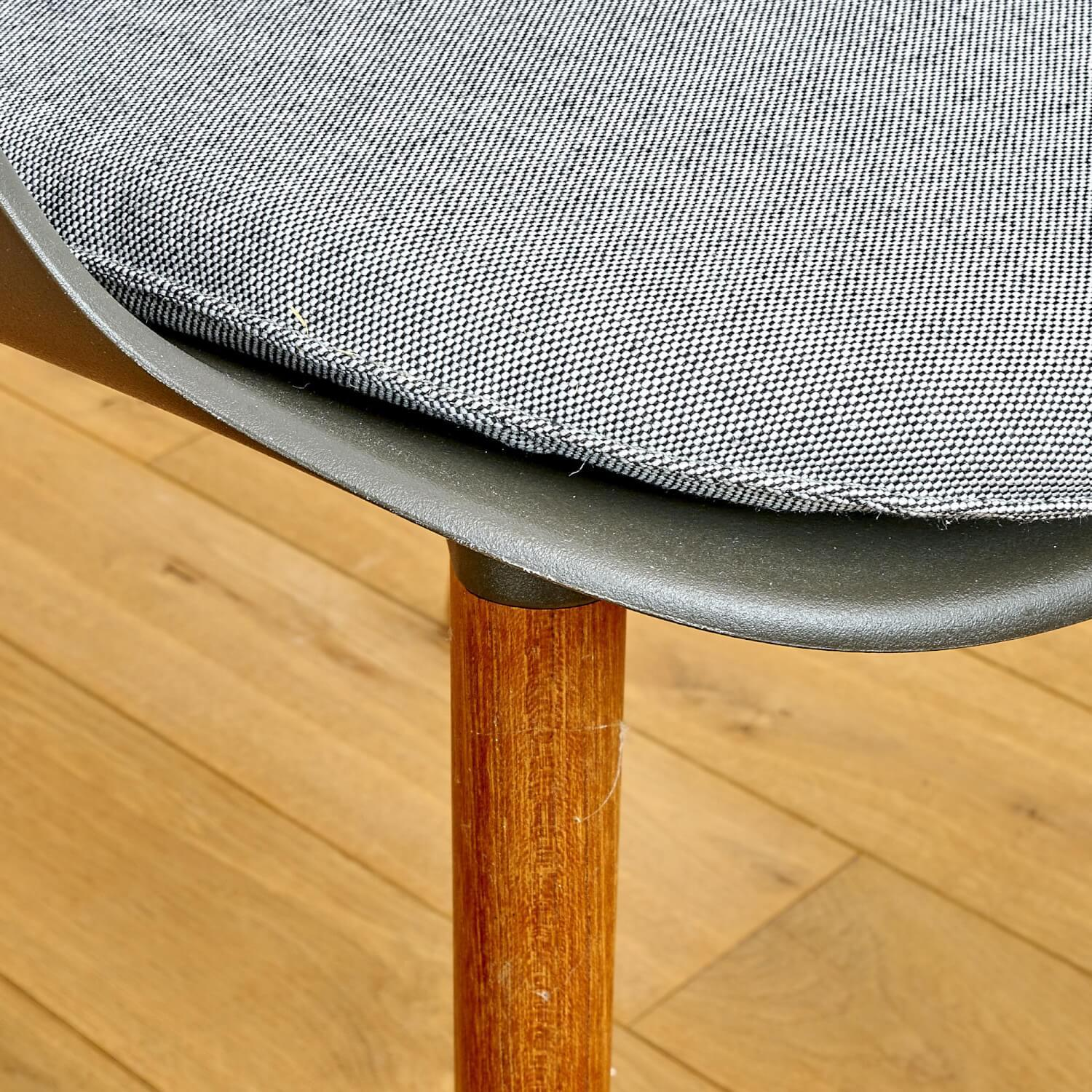 DEDON - Set of 2 armchairs Aiir Plastic Pepper Gray Feet Teak - 2