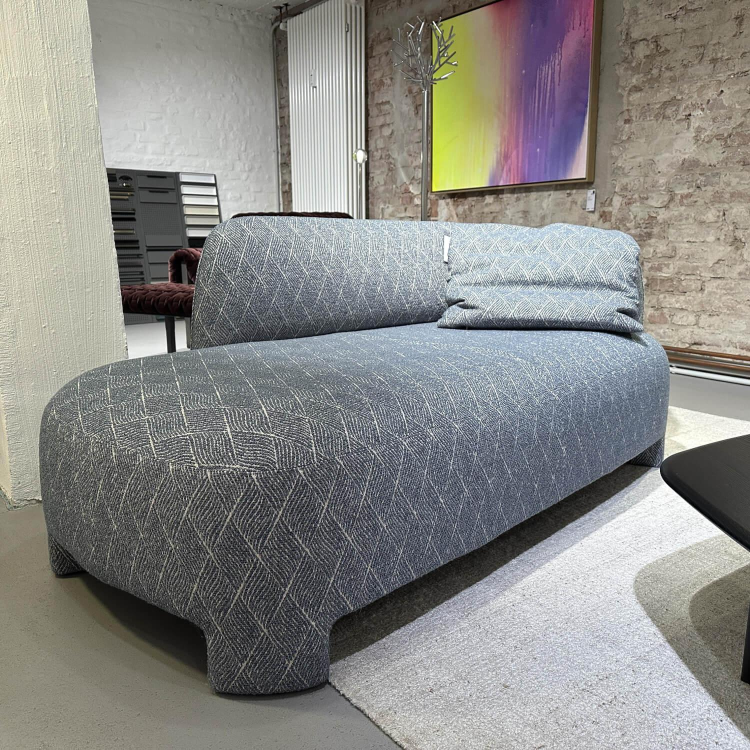 Ligne Roset - Sofa Taru Stoff G Vidar Slice Blau Beige Gestell Stahlrohr Mit Kissen - 5