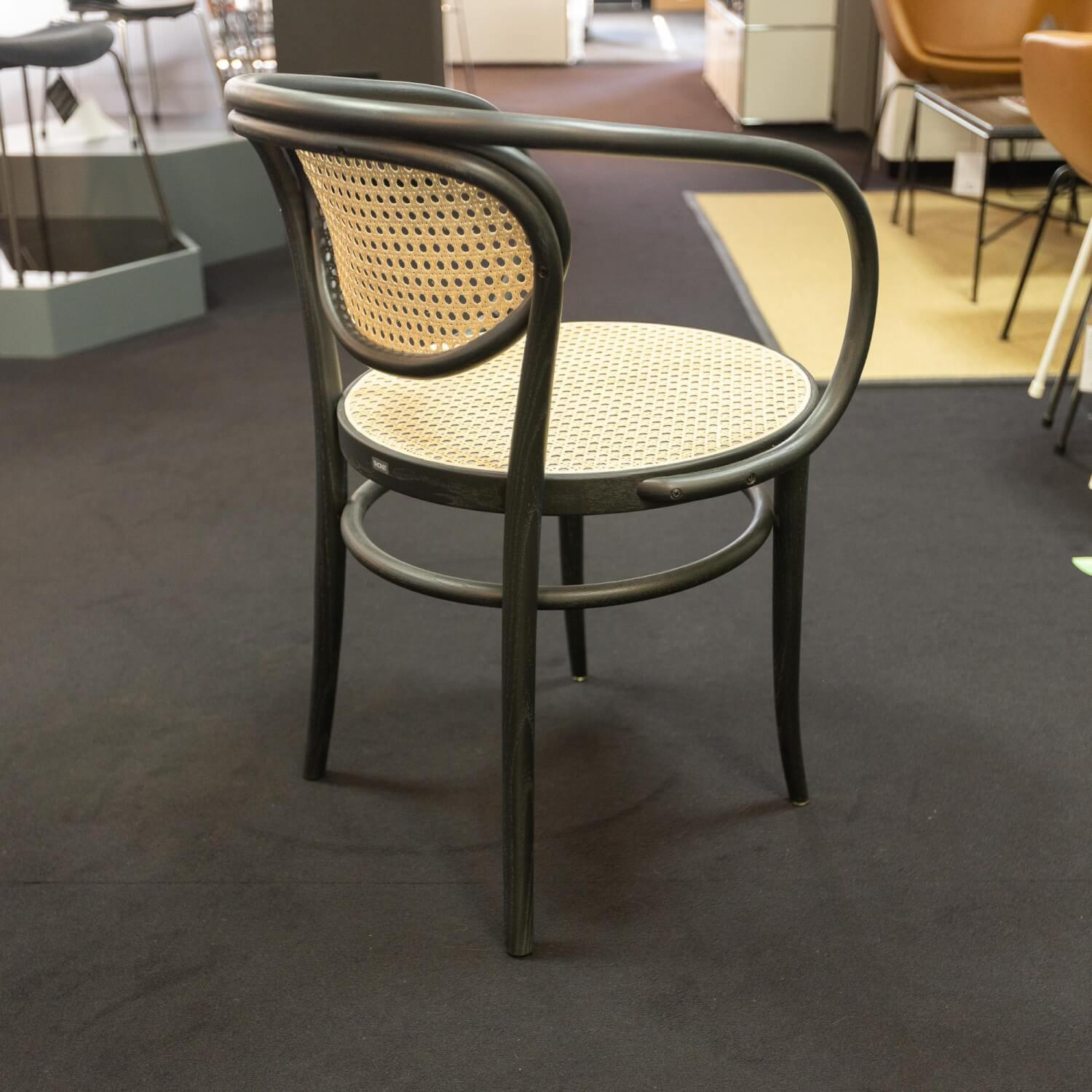 Thonet - Stuhl 210R Pure Rohrgeflecht Mit Verstärkungsgewebe Untergestell Esche Schwarz Lackiert - 6