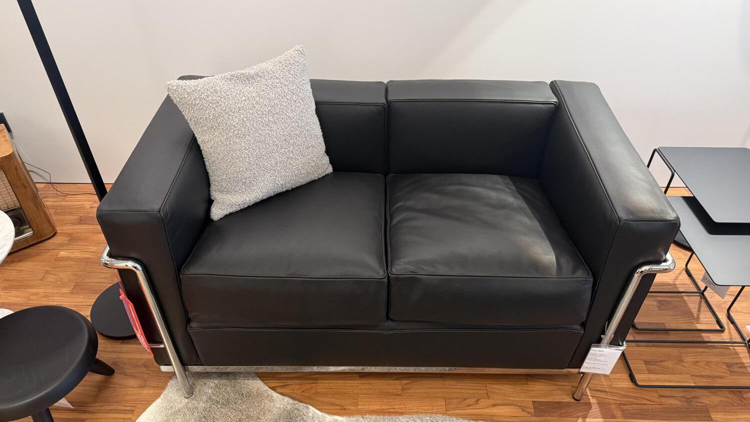 Cassina - Sofa LC2 Grand Comfort Leder Scozia 13X606 Grafite Schwarz Gestell Stahlrohr Glänzend Verchromt - 5