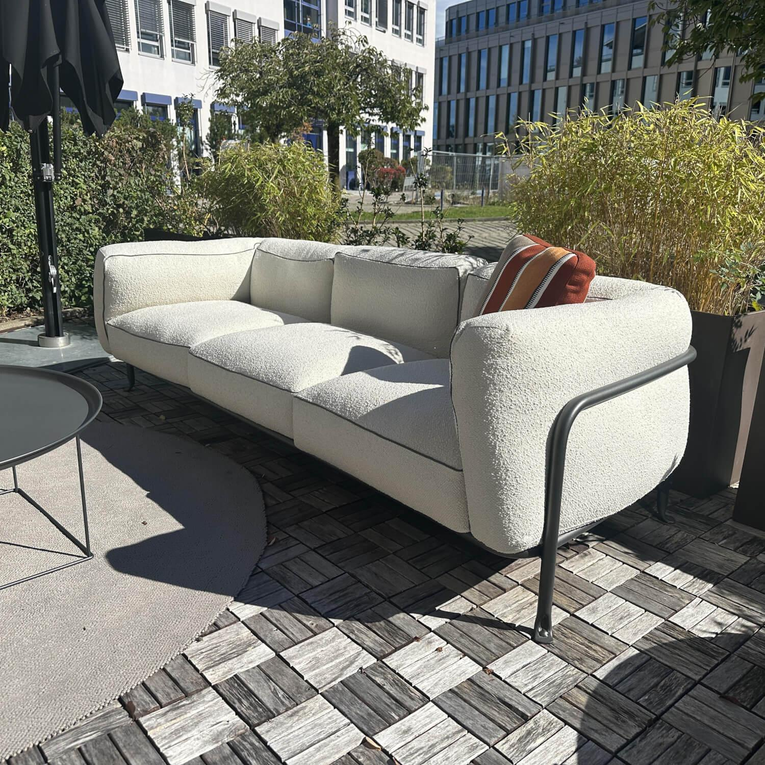 B&B Italia - Outdoor Sofa Borea Stoff Larice Bast 102 Lusso Beige Gestell Aluminiumblech Metall Anthrazit Lackiert Mit Abdeckung - 5