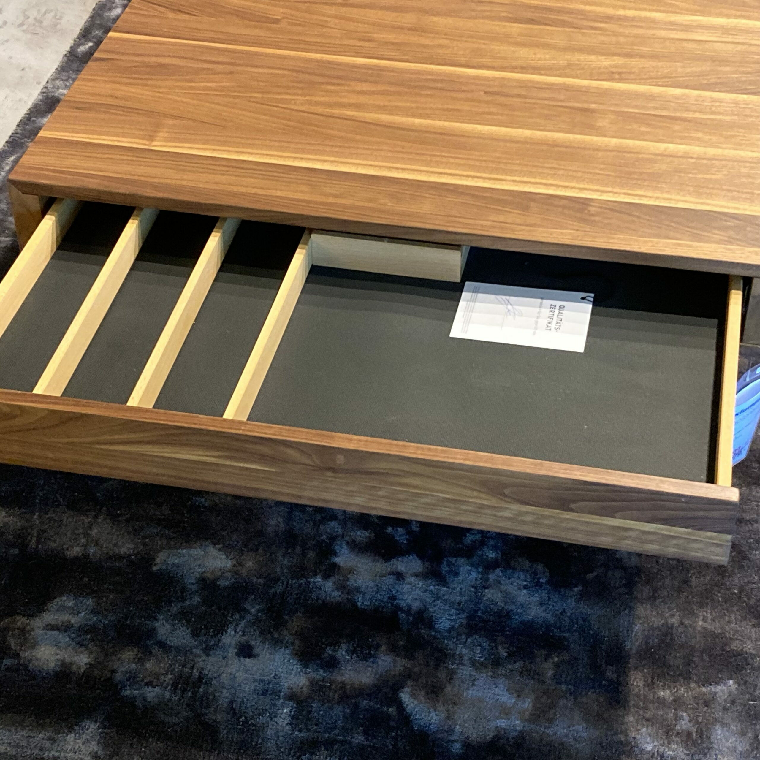 Team 7 - Couchtisch Lift CTLIH 0909 Nussbaum Naturöl Gestell Edelstahl Finish - 4