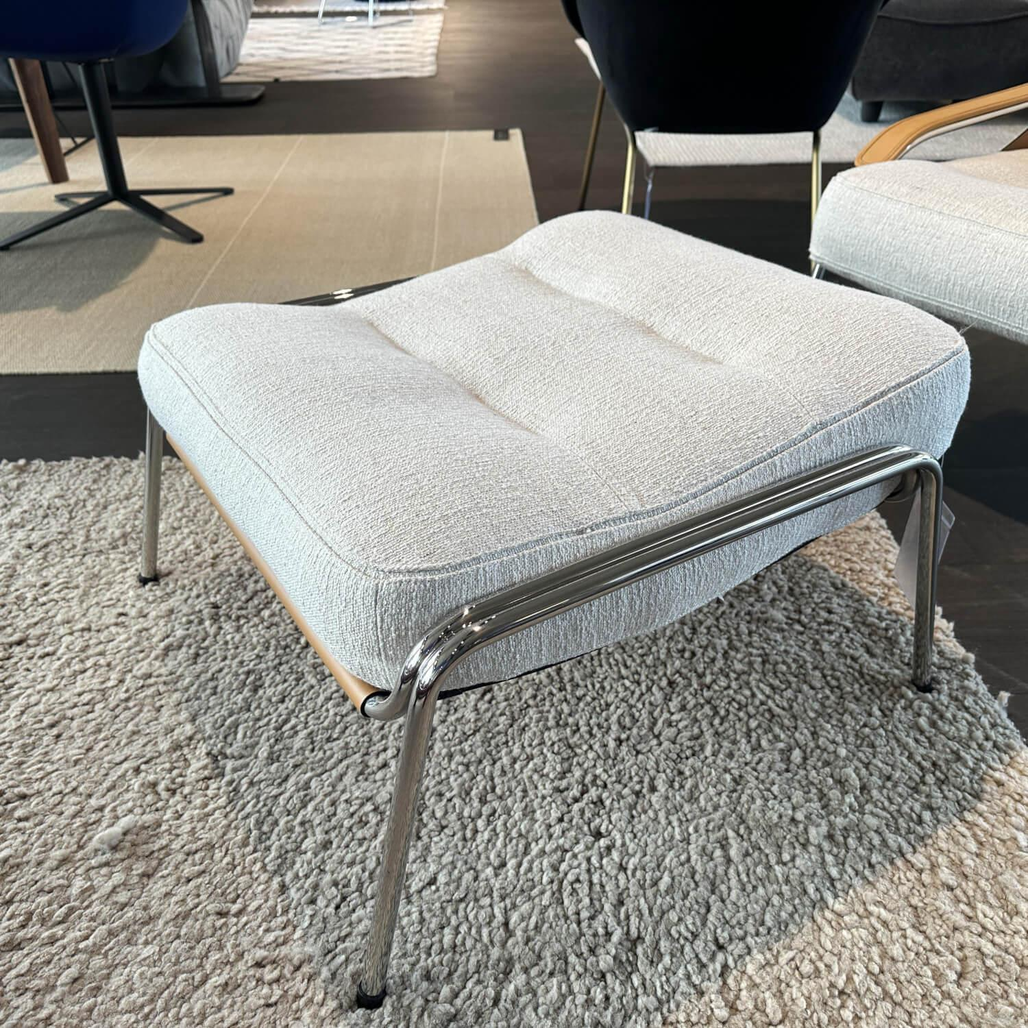 Zanotta - Sessel Maggiolina Stoff Trama 30 Naturale Grau Beige Schale Kernleder Gold Gestell Stahl Poliert Inklusive Hocker - 8