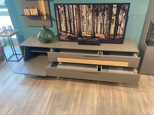 Loddenkemper - Wohnwand Linee Living LS24 Galano Lack Terrabraun Braun Grau Absetzung Eiche Wellenoptik Mit Beleuchtung - 15