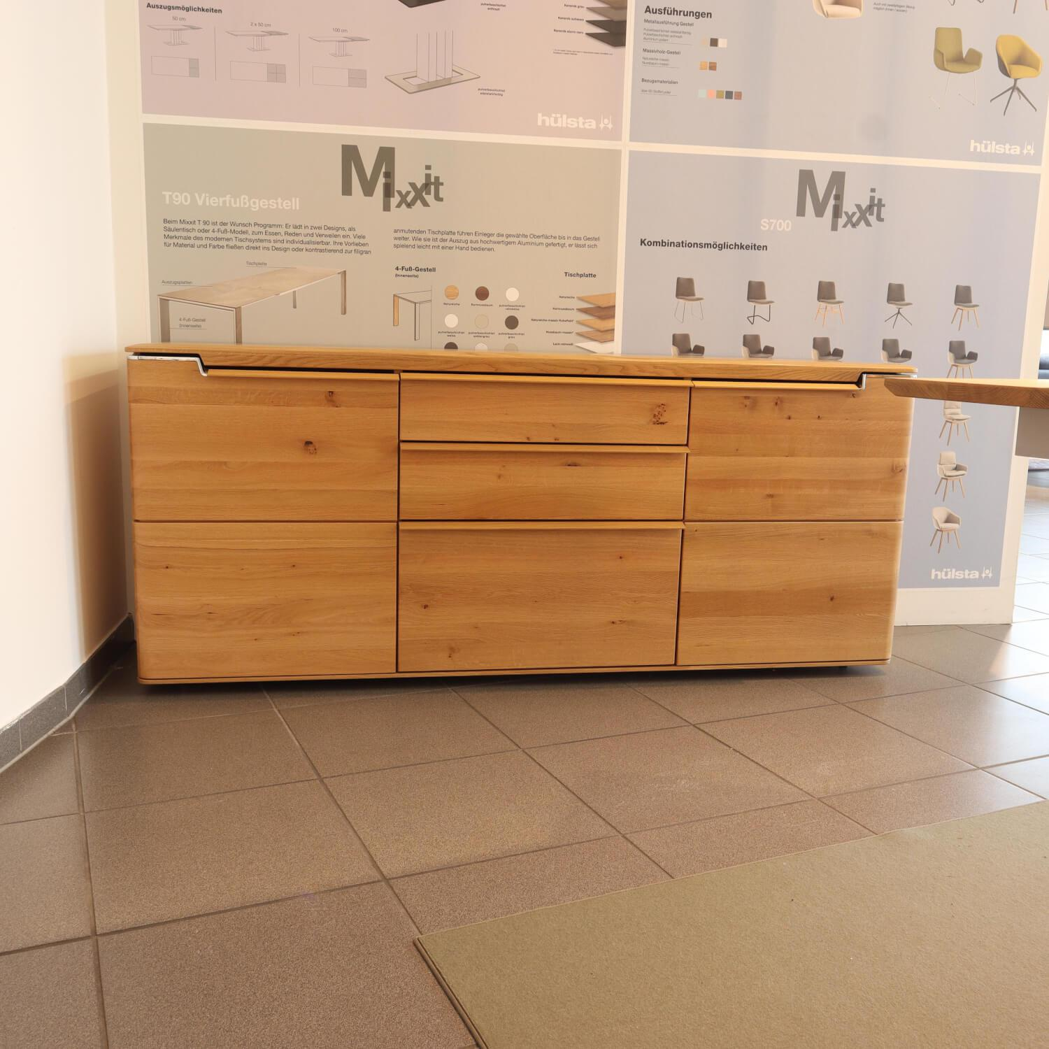 Hülsta - Sideboard Vedua Eiche Massiv Griffe Chrom Glänzend - 2