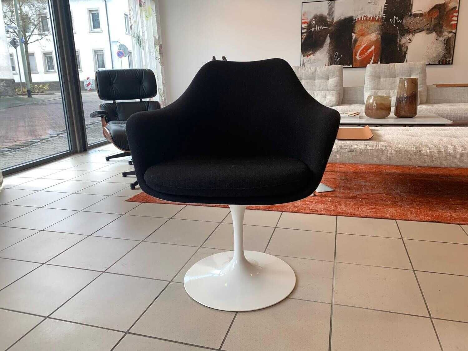 Stuhl Saarinen Tulip Chair Drehbar Stoff Hopsack Schwarz Gestell Weiß