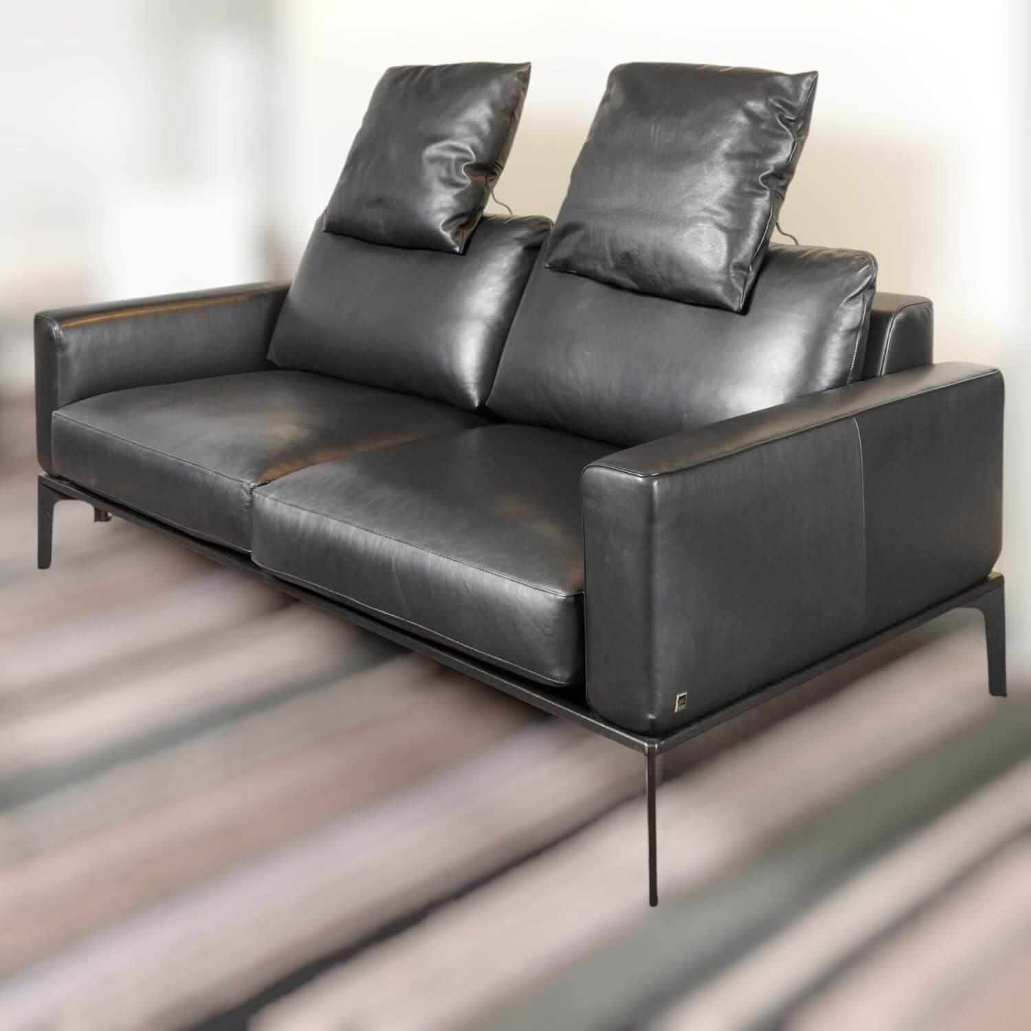 Bielefelder Werkstätten - Spirit Sofa 2/80 Armlehne Schmal Leder Space Schwarz mit 2 Kissen - 4