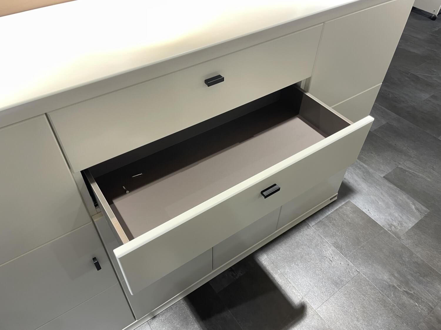 Musterring - Highboard Korsika 52878 Lack Weiß PG1 Griff W7 Schwarz Matt - 4