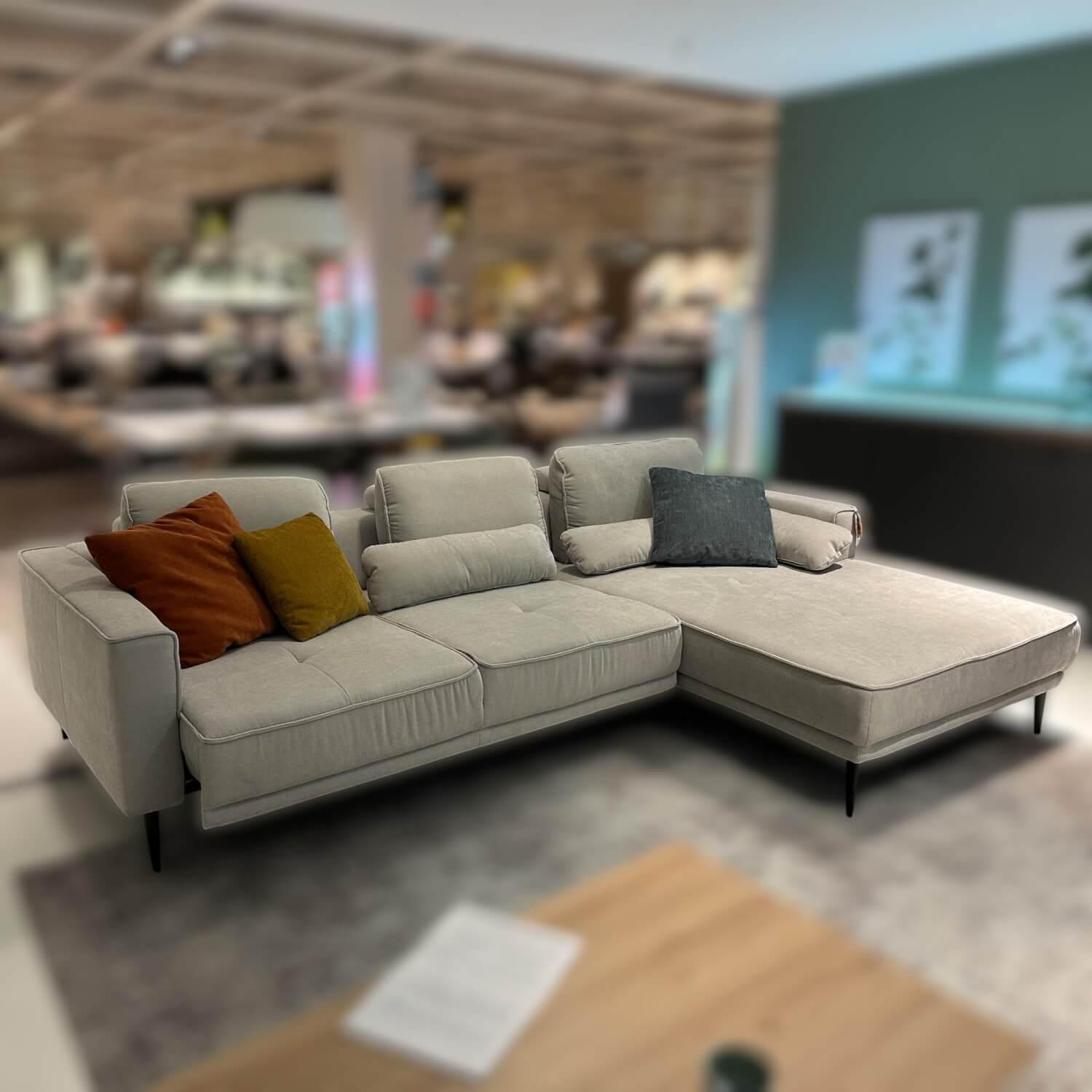 Megapol - Ecksofa 5183 SO Sunfort Stoff Vera Silver Grau Füße Aluminium Schwarz Inklusive Kissen - 5