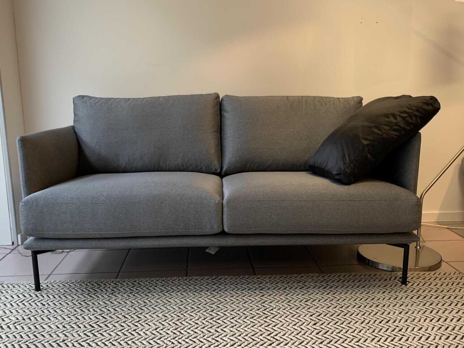 Sofa Zweisitzer Davoli Stoff Designers Guild Savanna Farbe 03 Grau