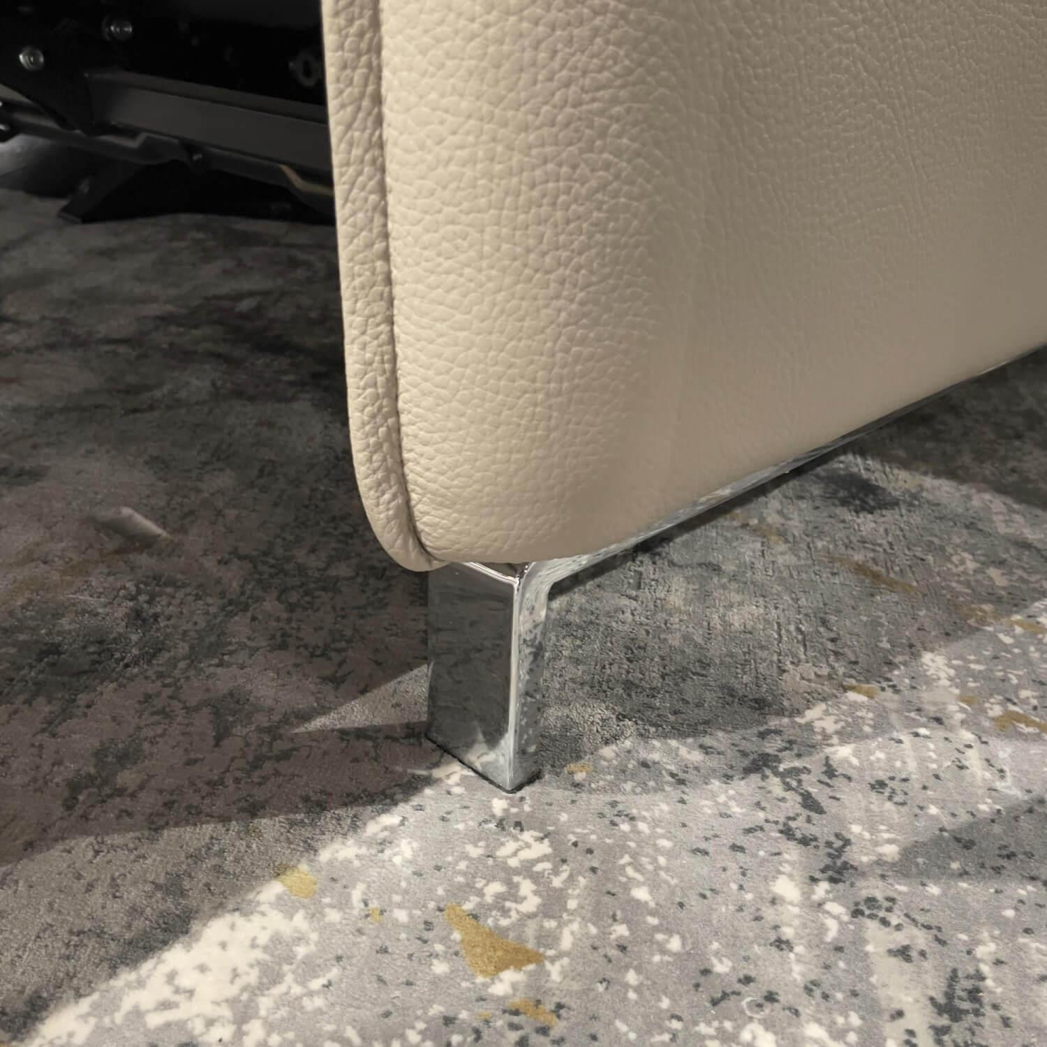 Sofa Avantgarde 965 Bezug Leder 43 210 Pearl Beige Kufe Hochglanz Mit Motorischer Sitz Und Rückenverstellung