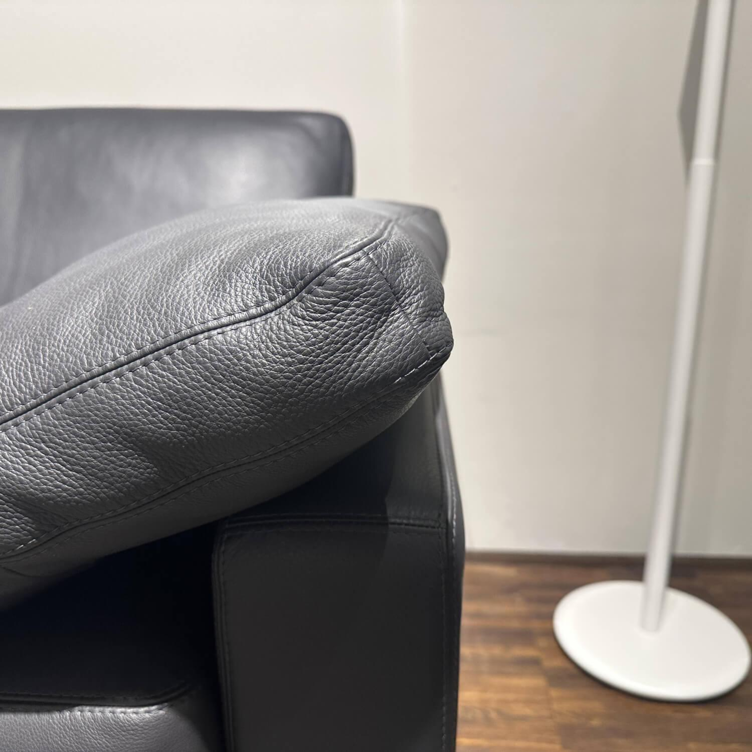 COR - 2er-Set Sofa Conseta Leder Semi 282 Basalt Anthrazit Schmalfuß Metall Verchromt Inklusive Kopfstütze - 4