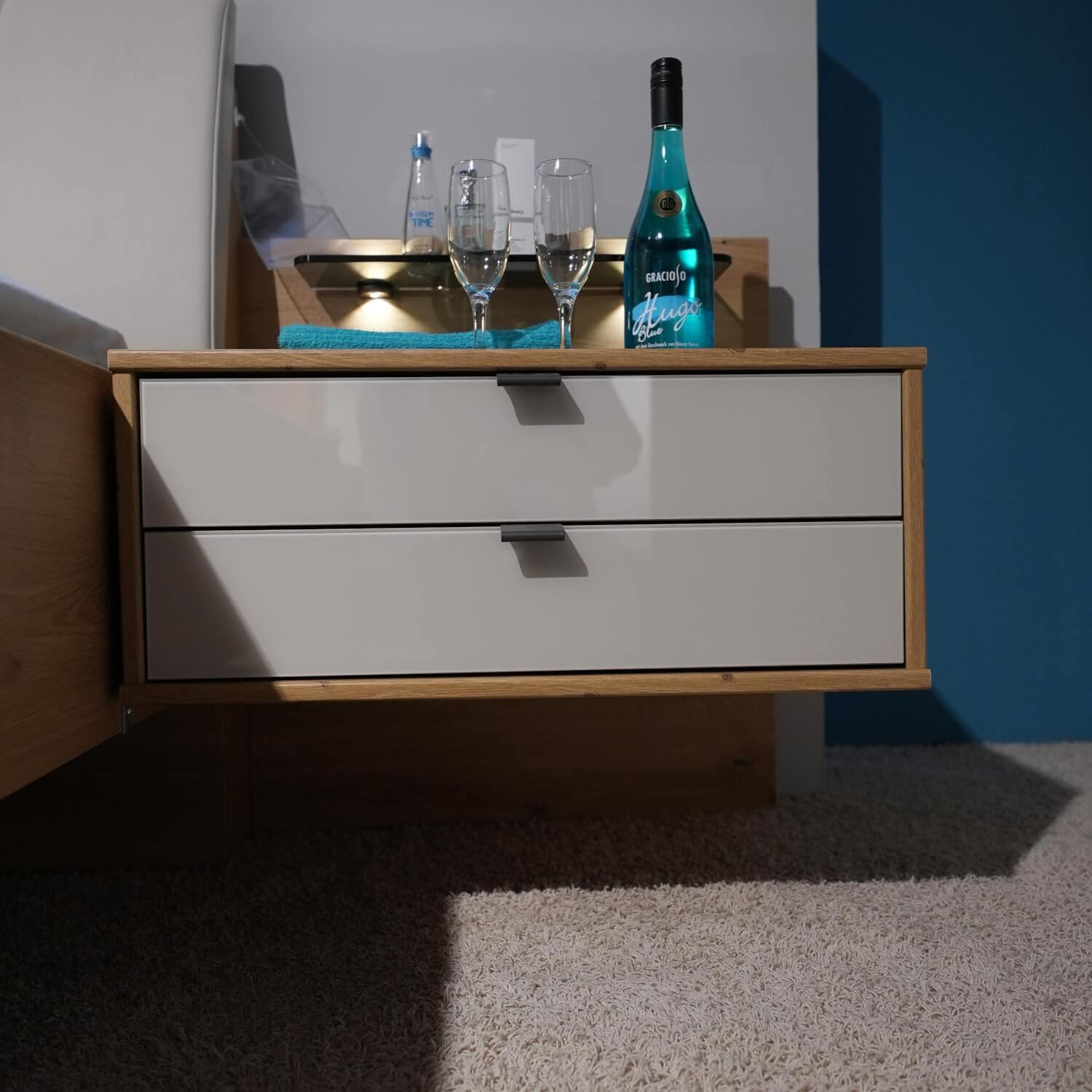 Wiemann - Schlafzimmer Capri Nachbildung Eiche Bianco Glas Und Kunstleder Champagner Creme Ohne Matratze Und Lattenrost - 9