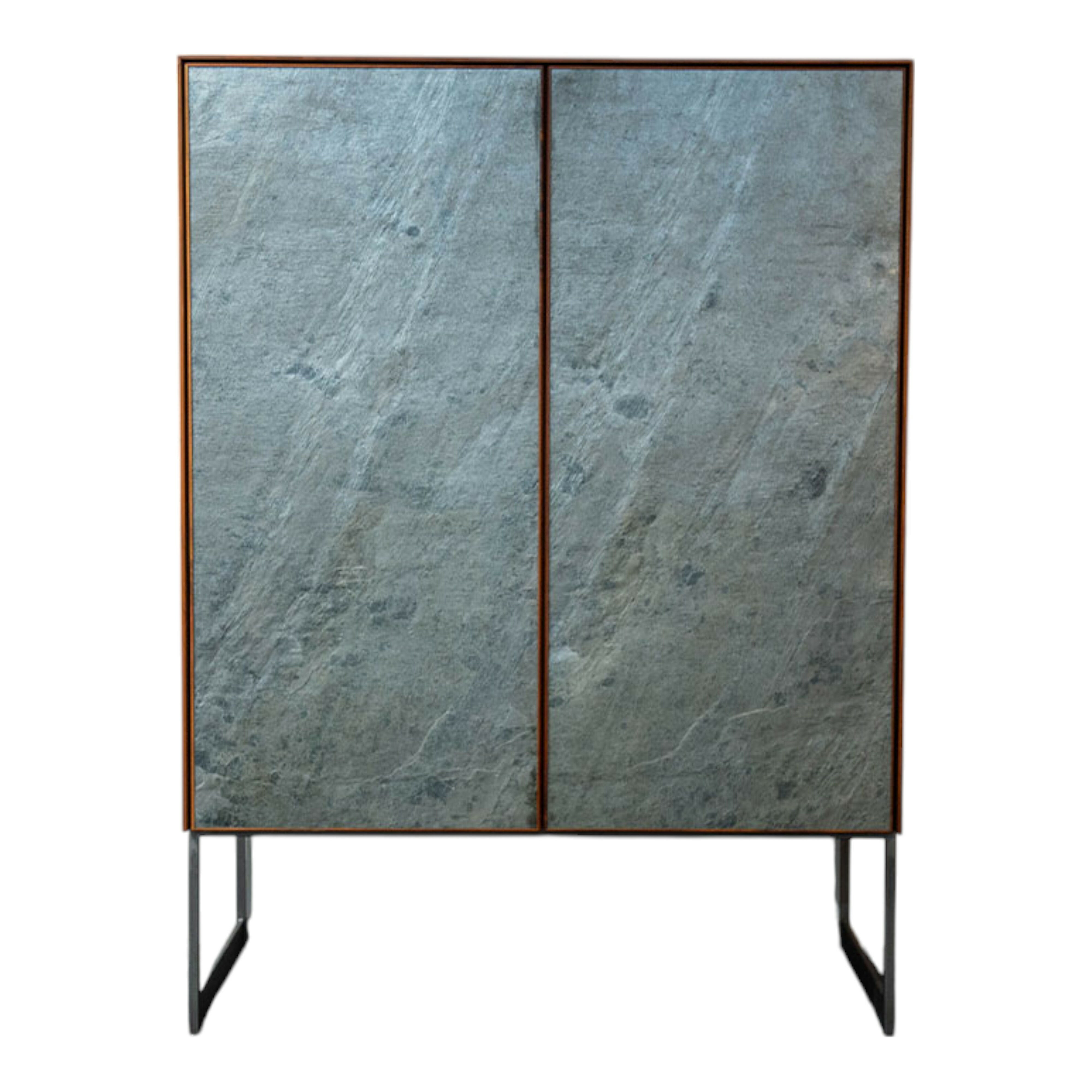 Scholtissek - Schrank Alleskönner Korpus Astiger Nussbaum Naturgeölt Schieferfront Ocean Green - 1