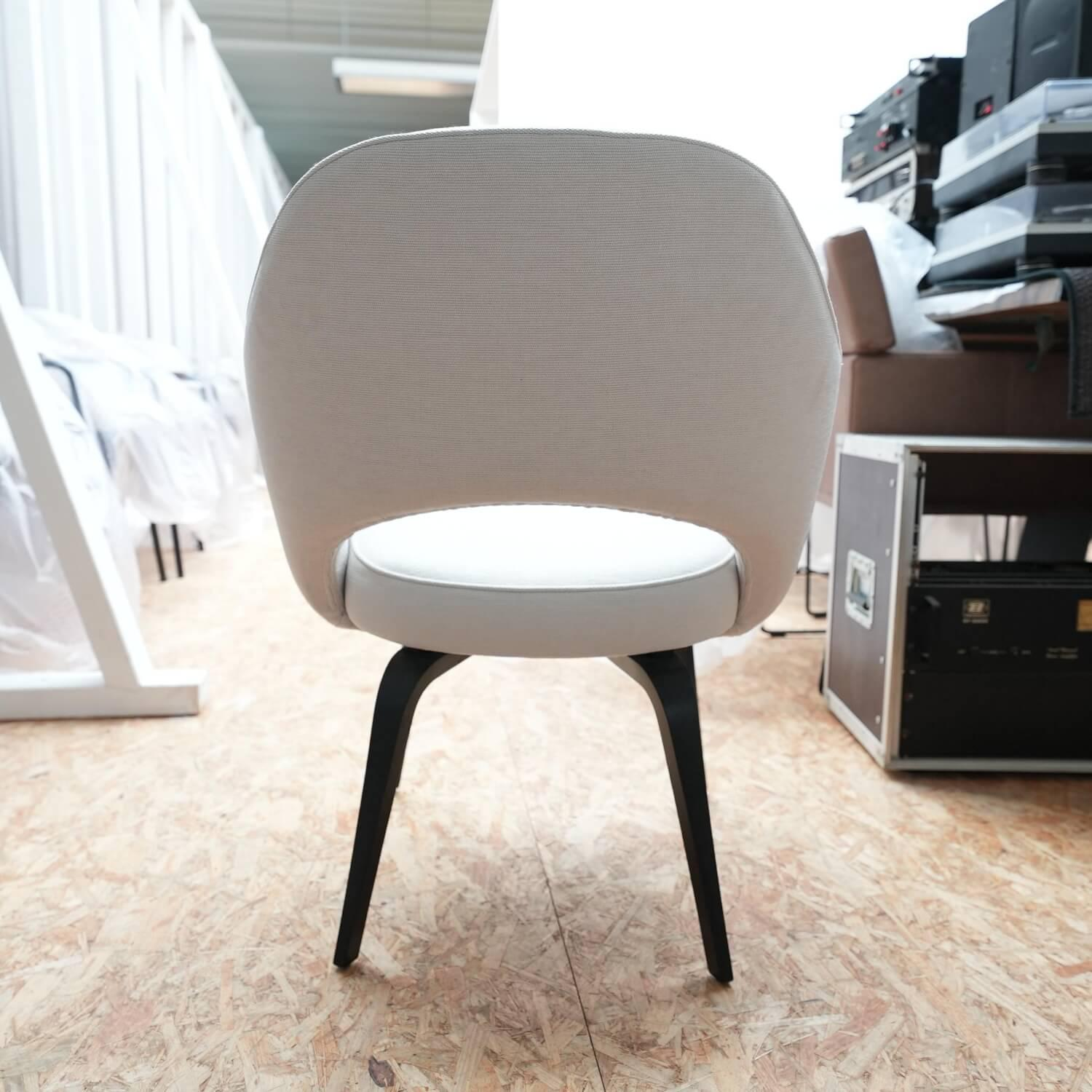 Knoll International - 6er-Set Stuhl Saarinen Kollektion Relax Bezug Stoff Dream 201DR Ivory Creme Stuhlbeine Eiche Ebenholz Gebeizt - 9