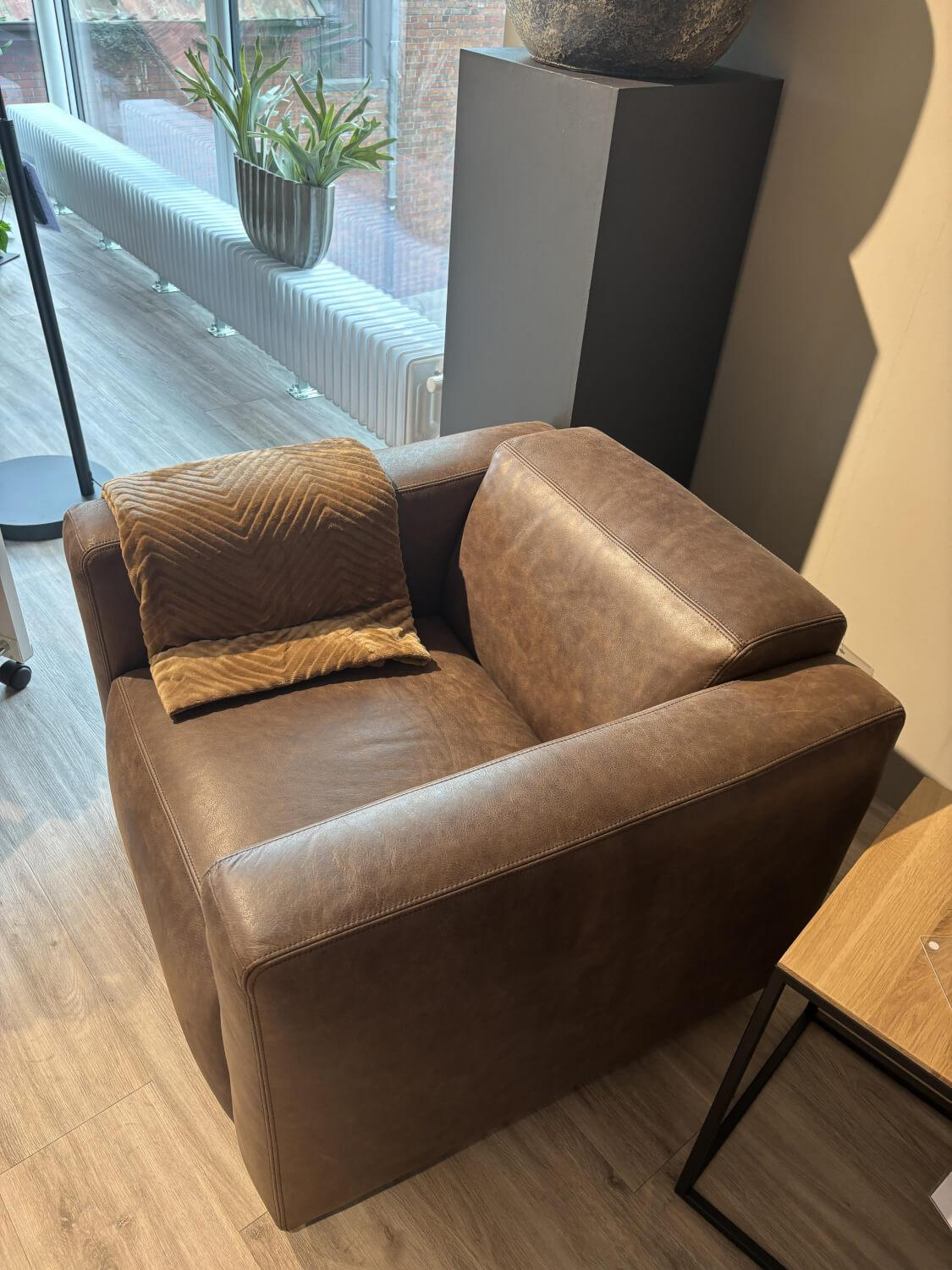 Natura - Fauteuil Anaheim Leer Vintage Bruin Voeten Zwart - 2