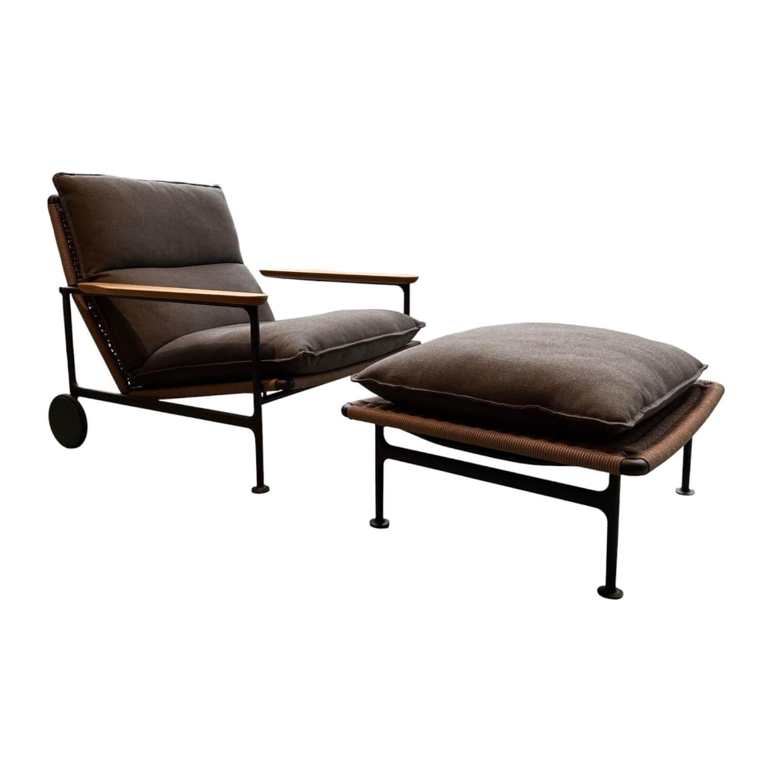 Gloster - Outdoor Loungesessel Zenith Geflecht Kunststoff Wheat Braun Gestell Aluminium Meteor Schwarz Pulverbeschichtet Mit Hocker - 1