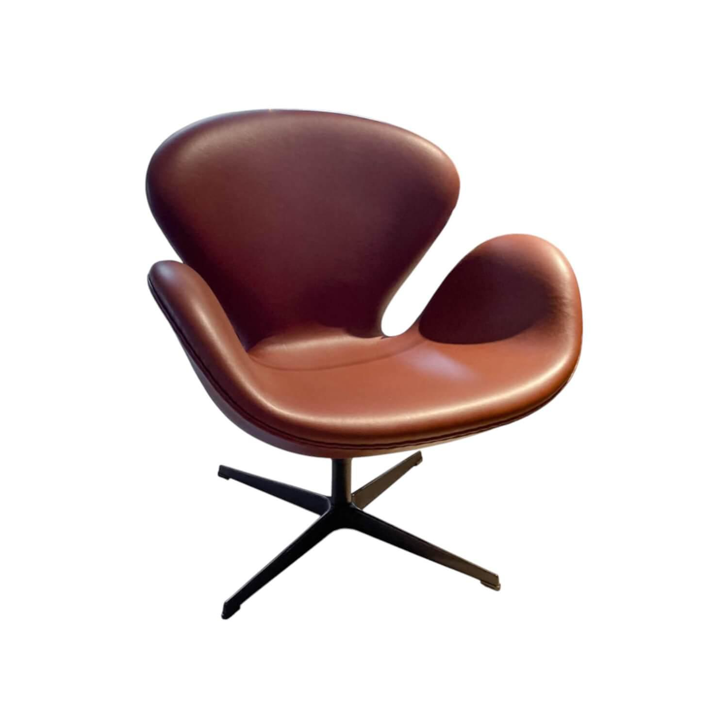 Fritz Hansen - Sessel Swan Leder Grace Chestnut Braun 4 Fuß Kreuzgestell Schwarz Drehbar - 1