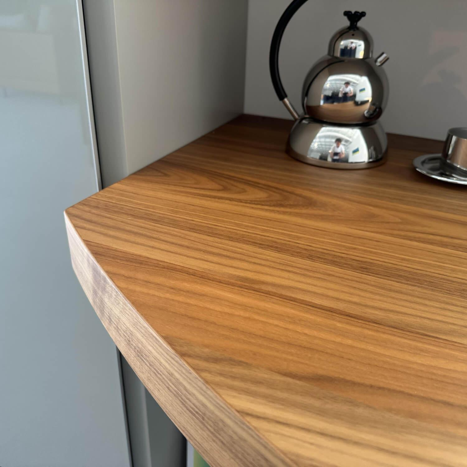 Hülsta - Anbauwand Mega Design Lack Seidengrau Grau Akzent Kernnussbaum - 5